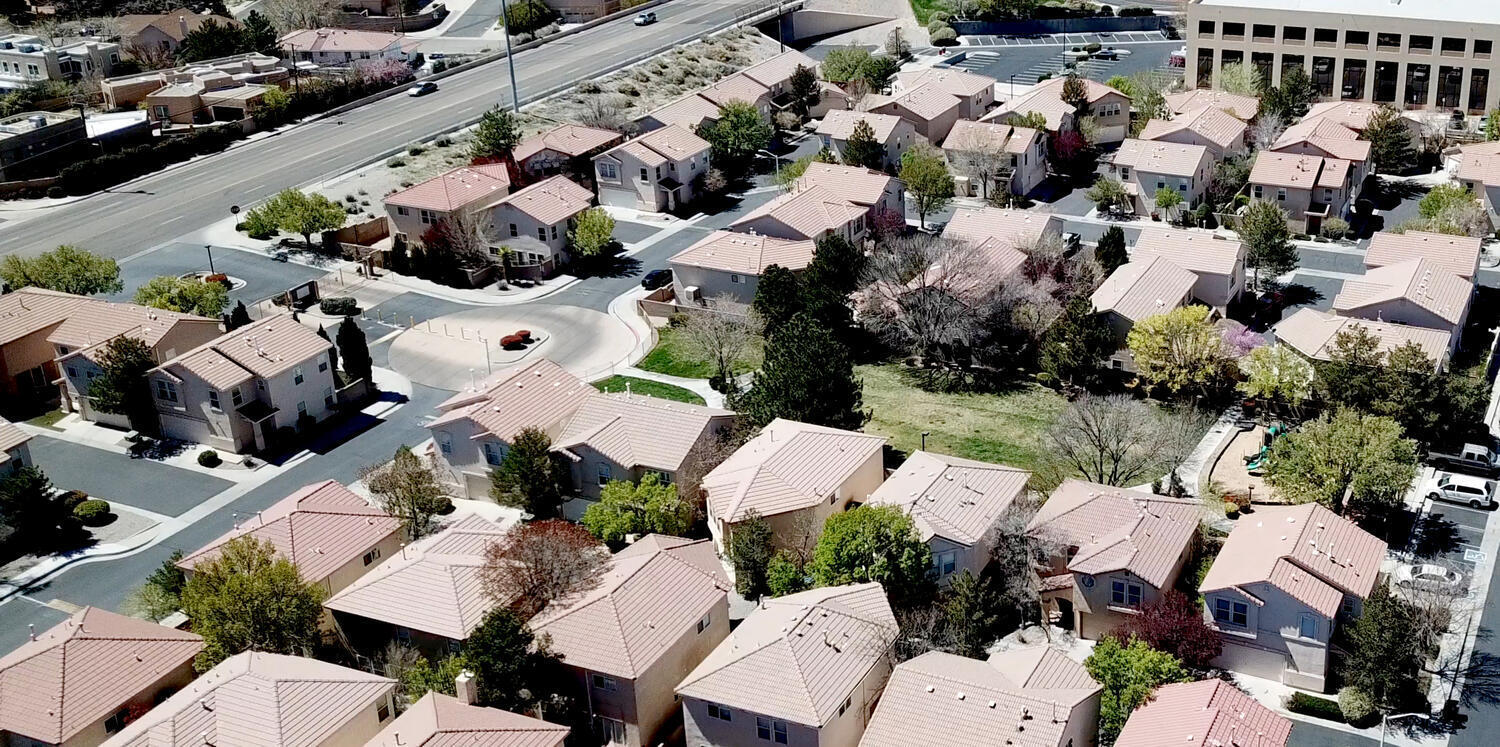 4260 Altura Vista Lane NE