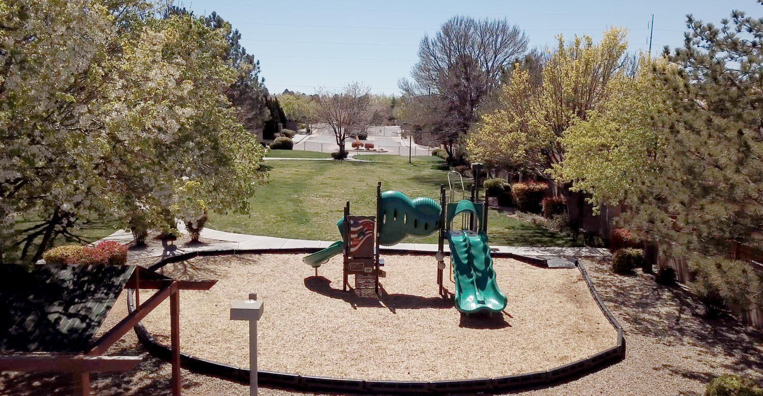 4260 Altura Vista Lane NE