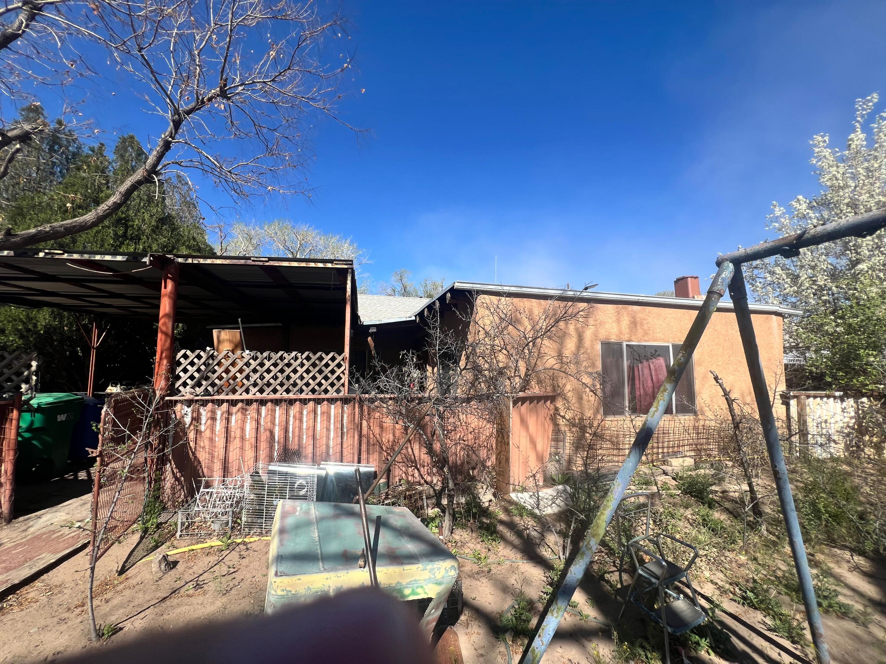 2109 Malpais Road SW