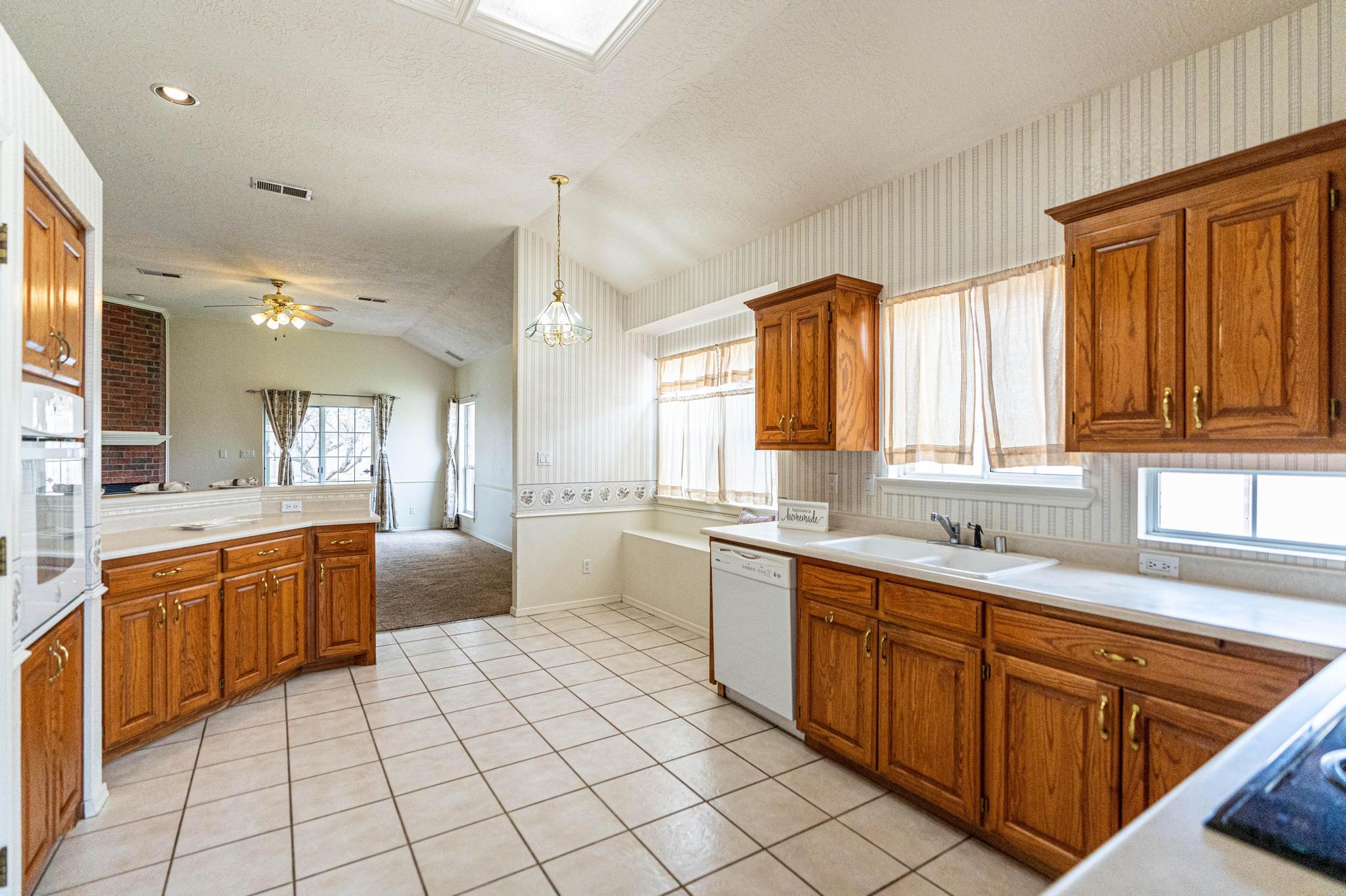 6842 Piedra Quemada Road NW