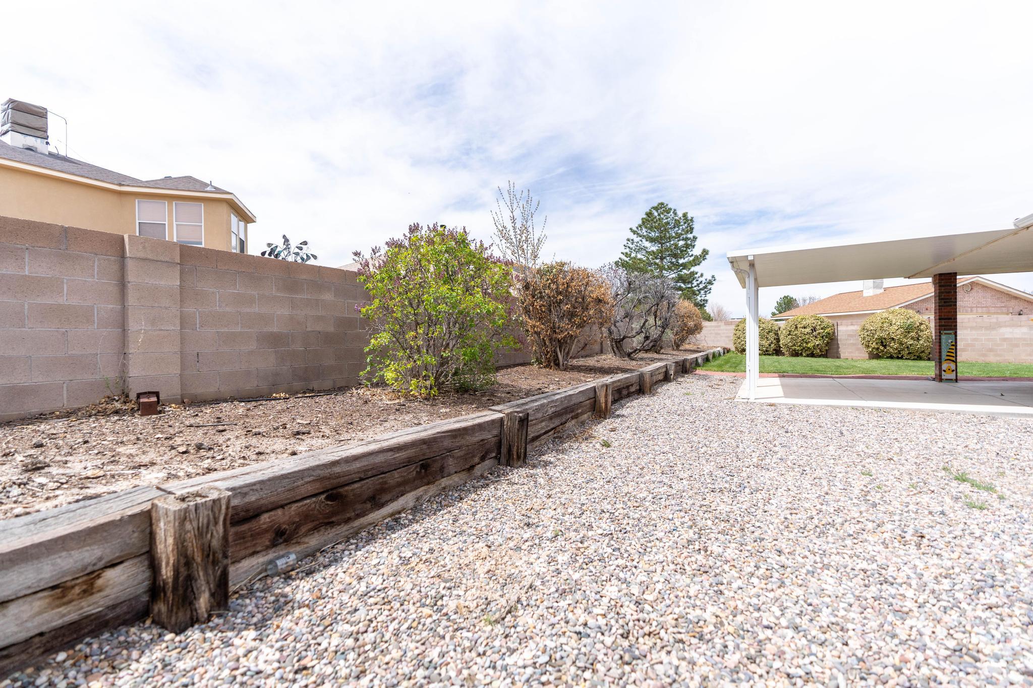 6842 Piedra Quemada Road NW