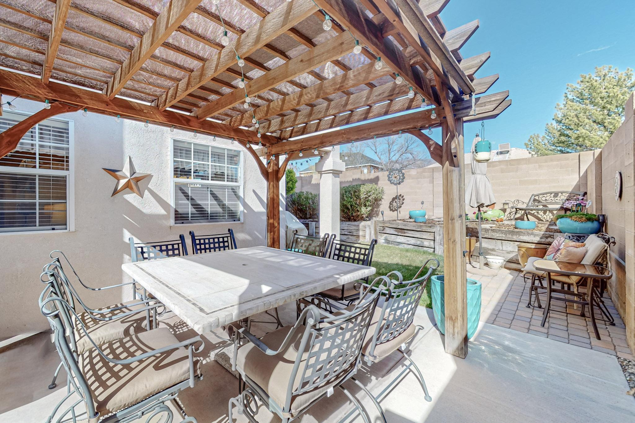 8612 Tierra Bonita Place NE