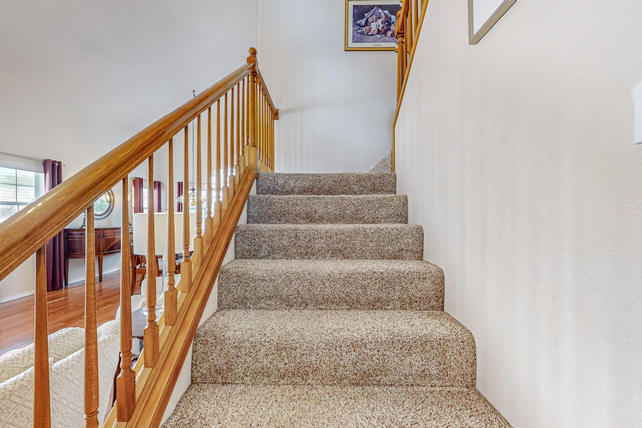 8612 Tierra Bonita Place NE