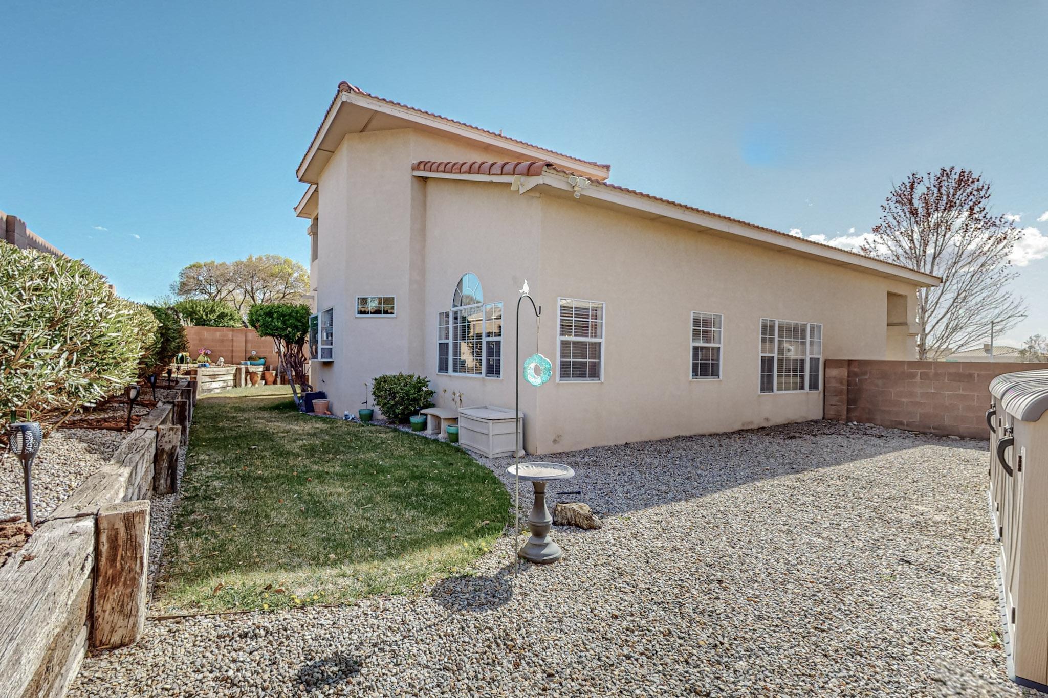 8612 Tierra Bonita Place NE