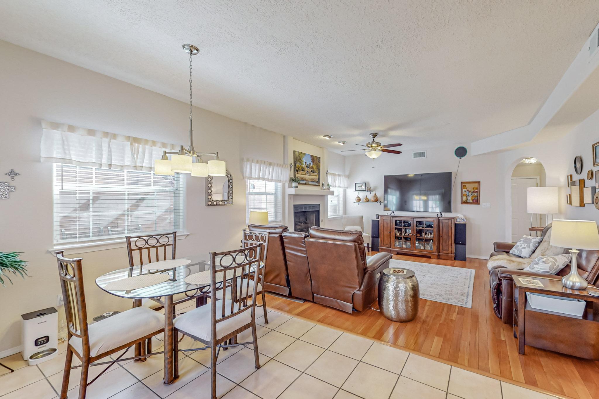 8612 Tierra Bonita Place NE