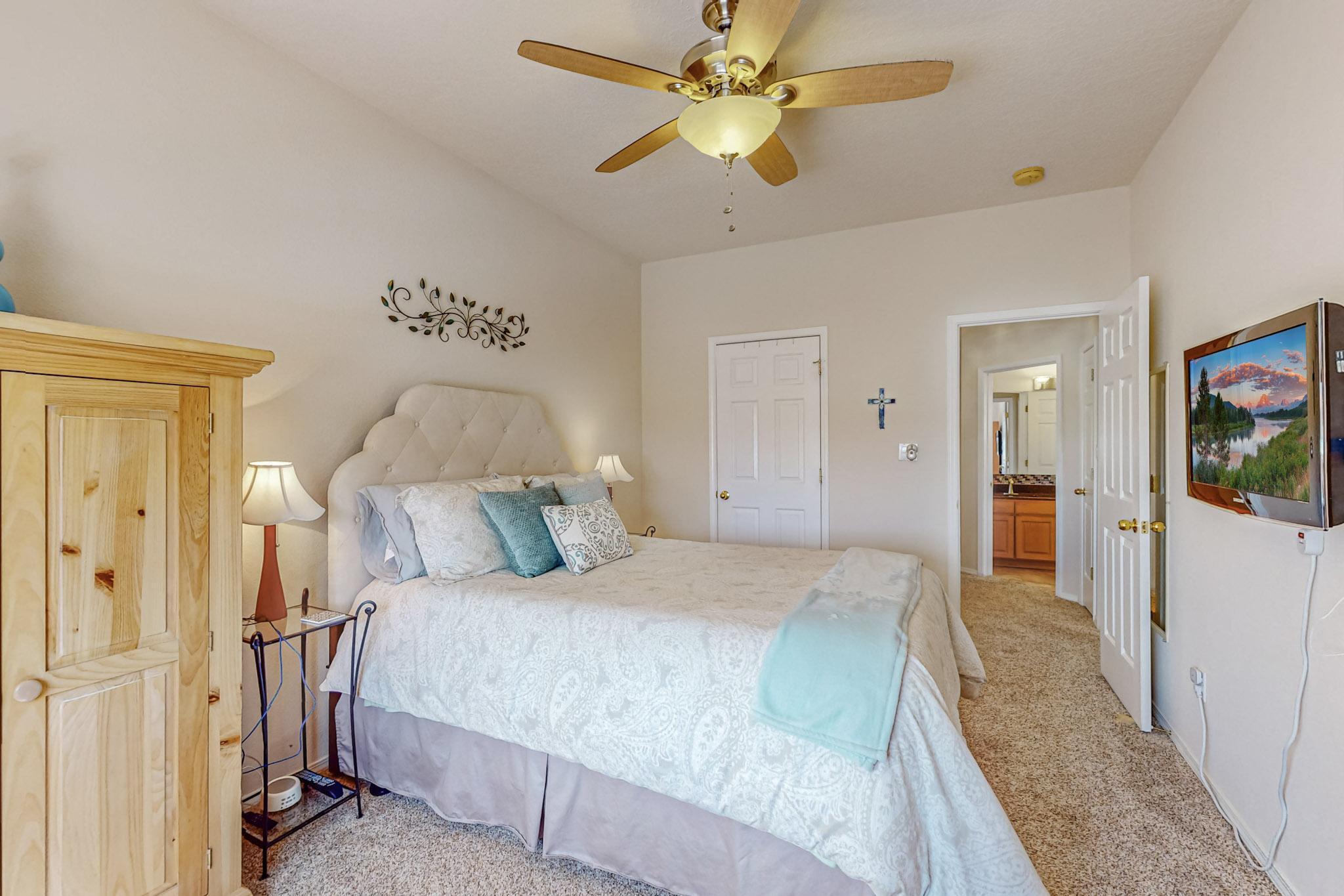8612 Tierra Bonita Place NE