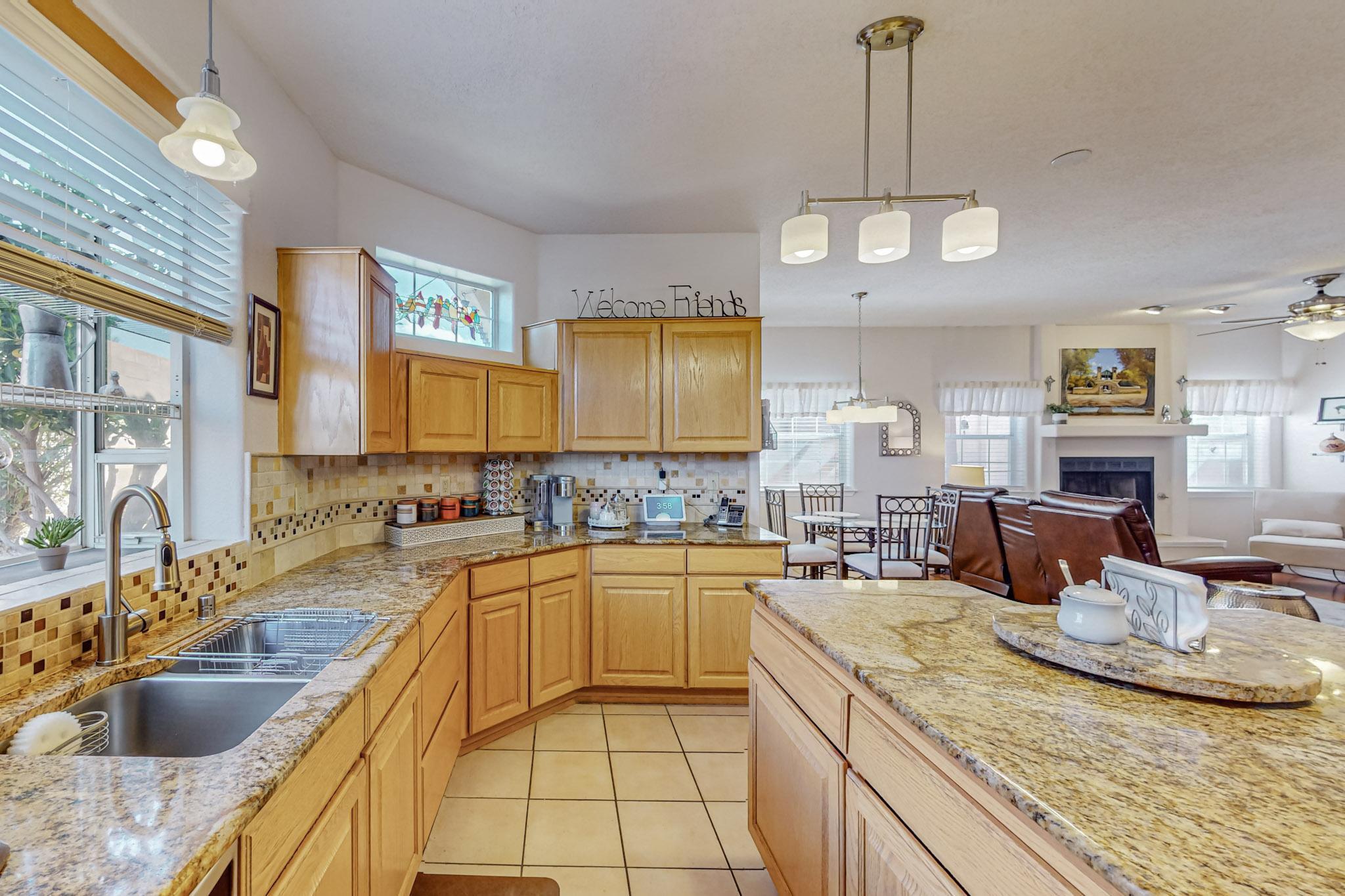 8612 Tierra Bonita Place NE