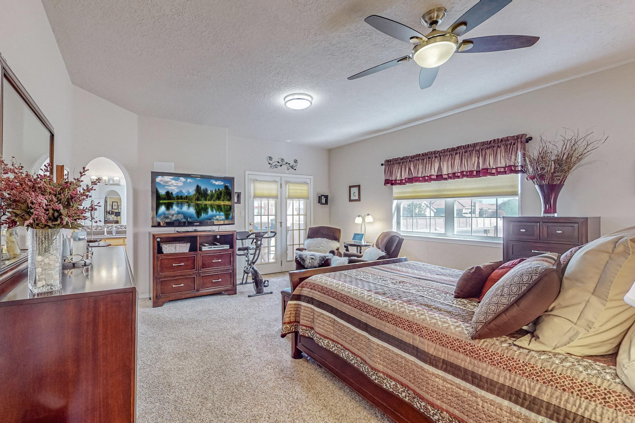 8612 Tierra Bonita Place NE
