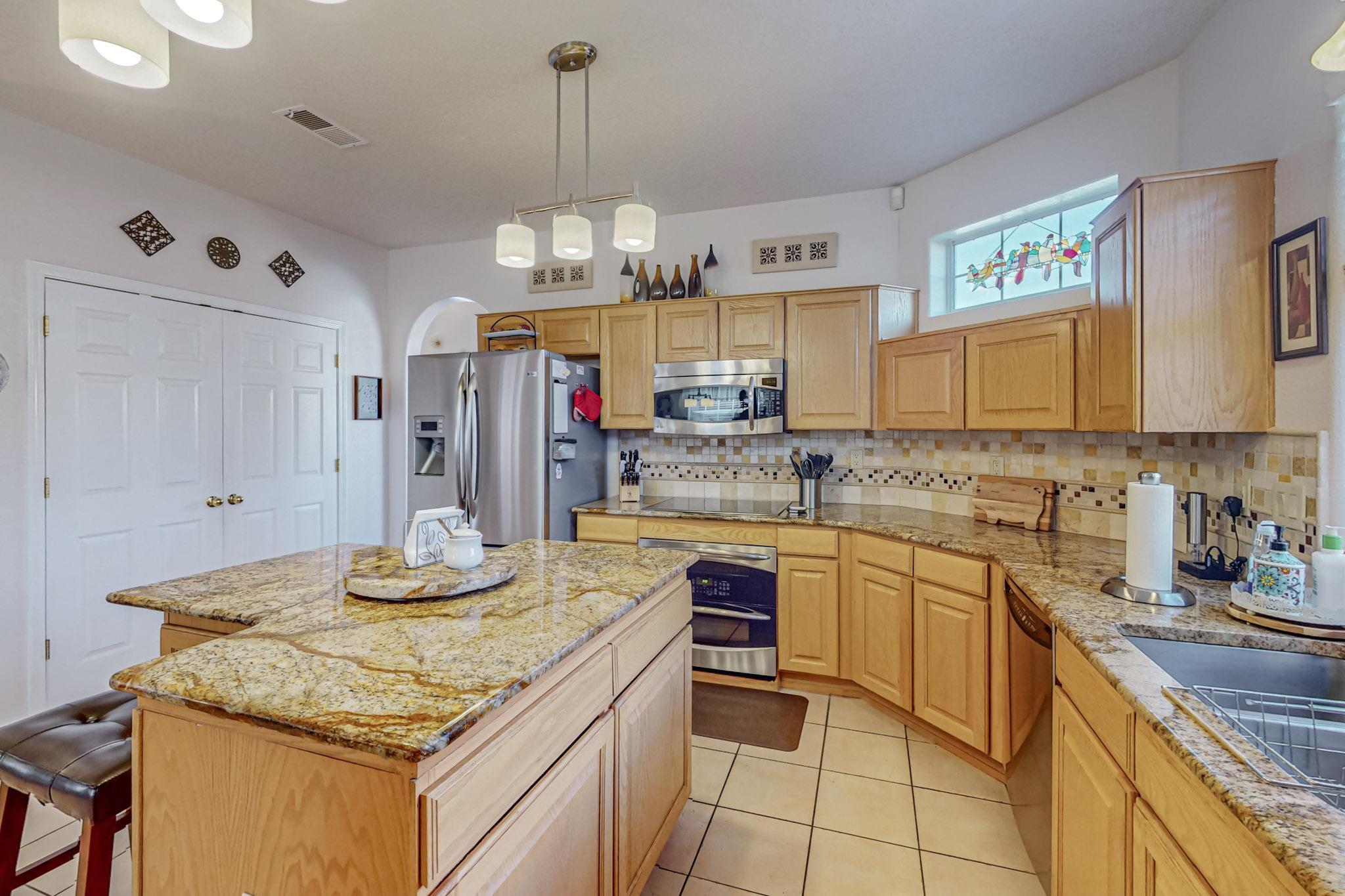 8612 Tierra Bonita Place NE