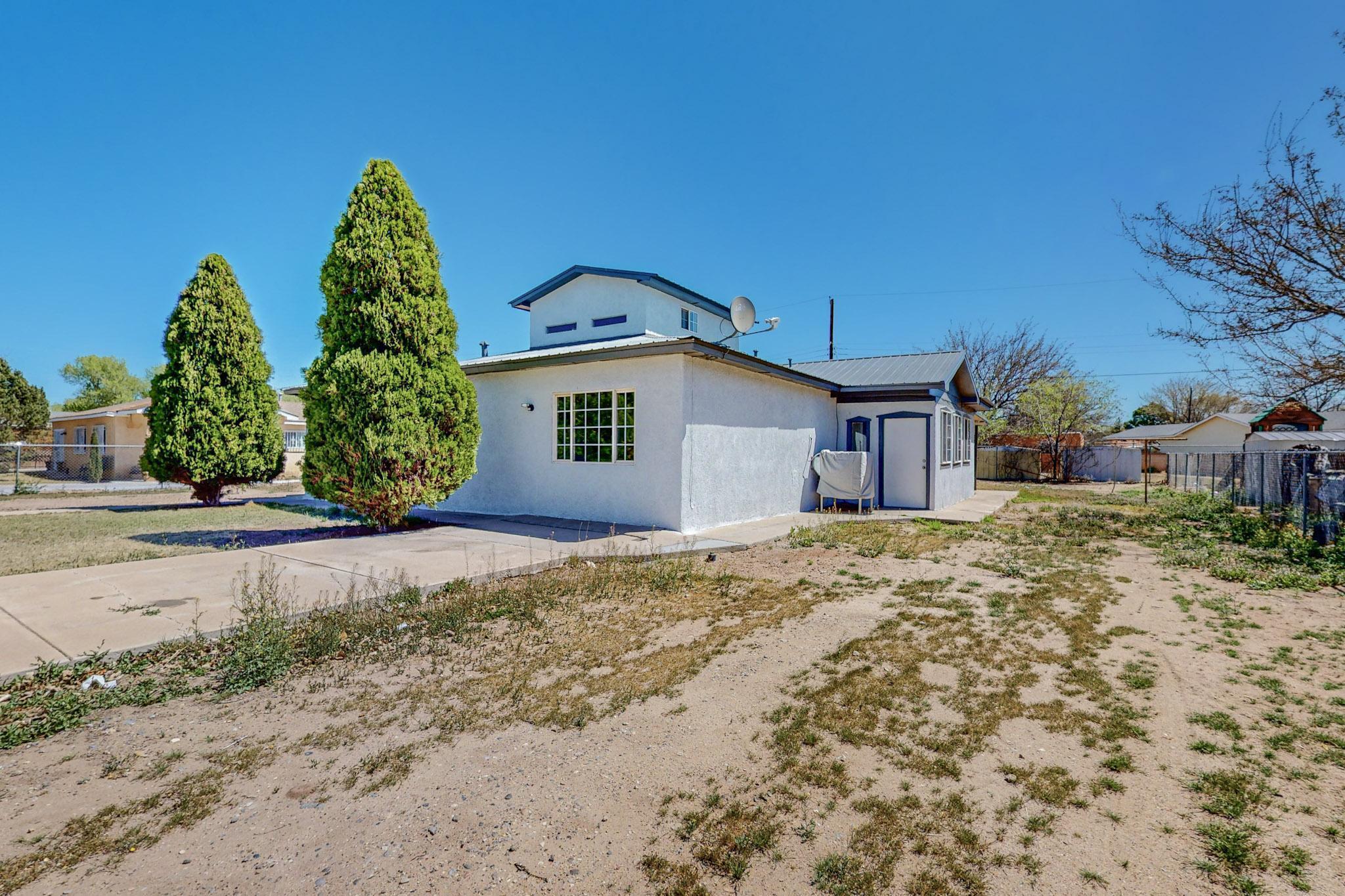 3512 Camino Alameda SW