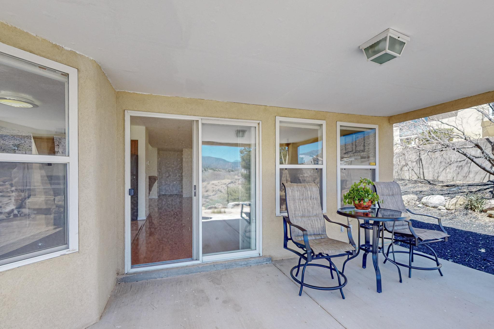 442 Poinsettia Place SE