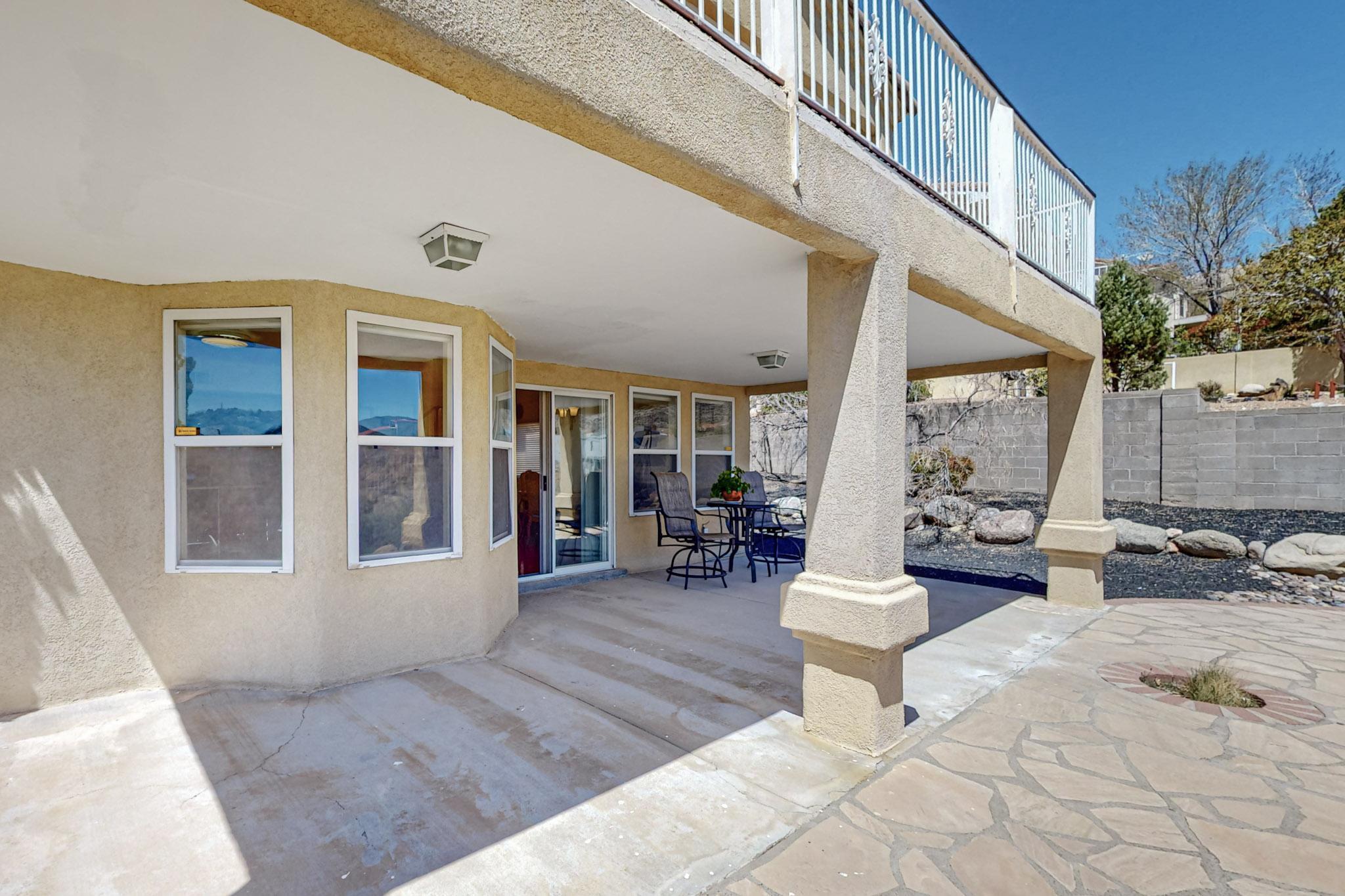 442 Poinsettia Place SE