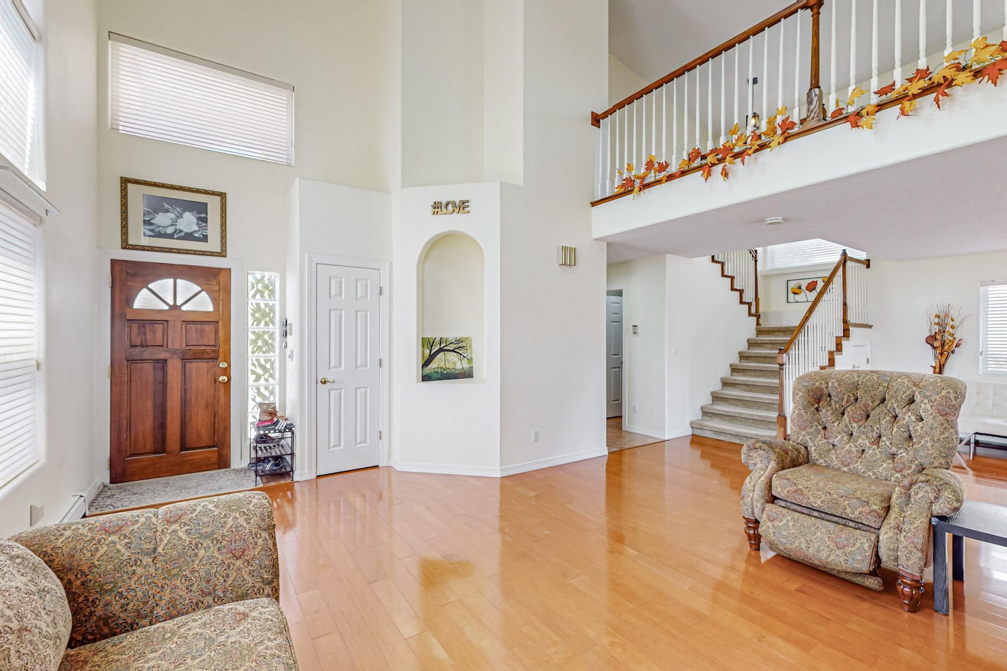 442 Poinsettia Place SE