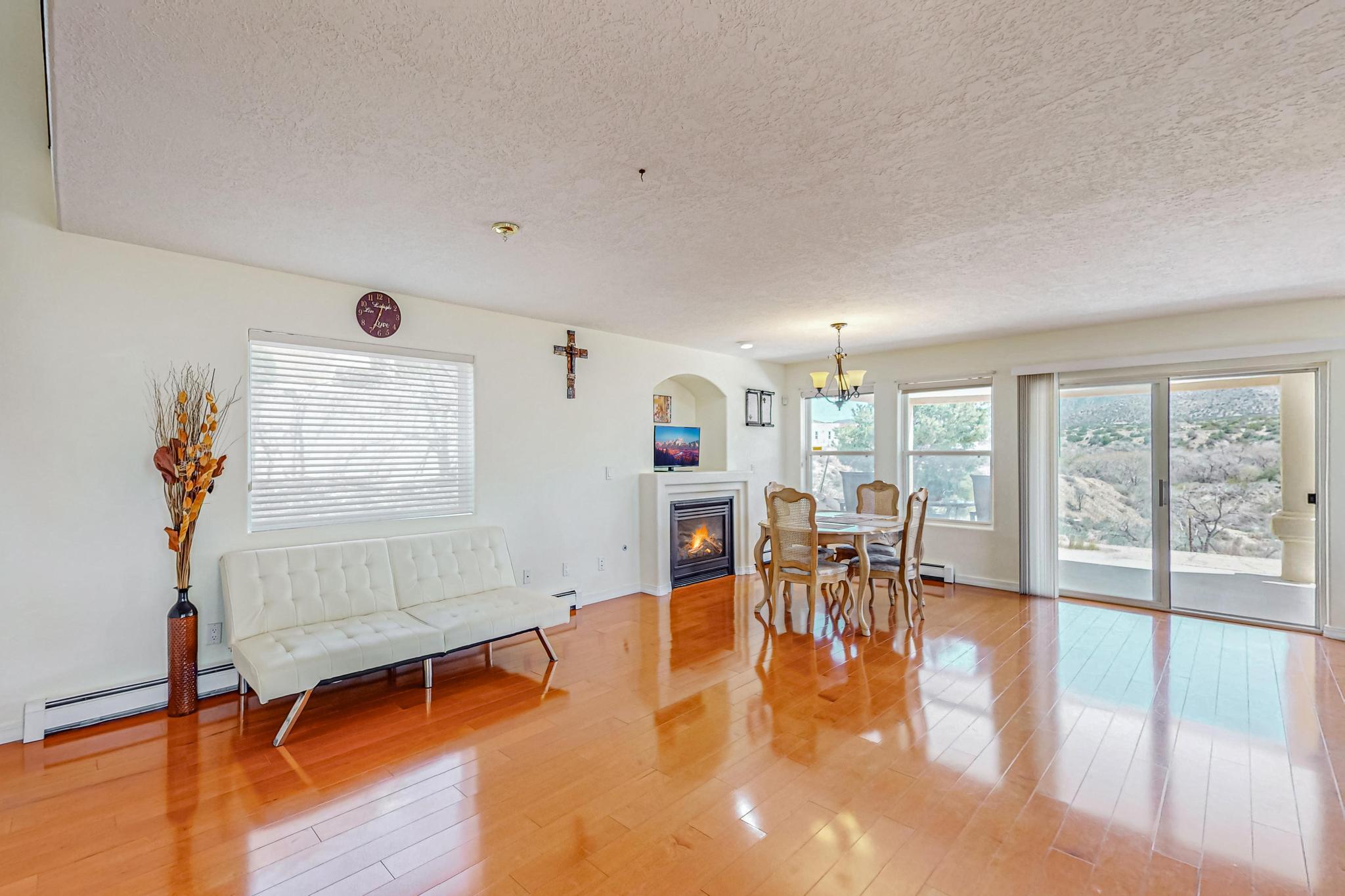 442 Poinsettia Place SE