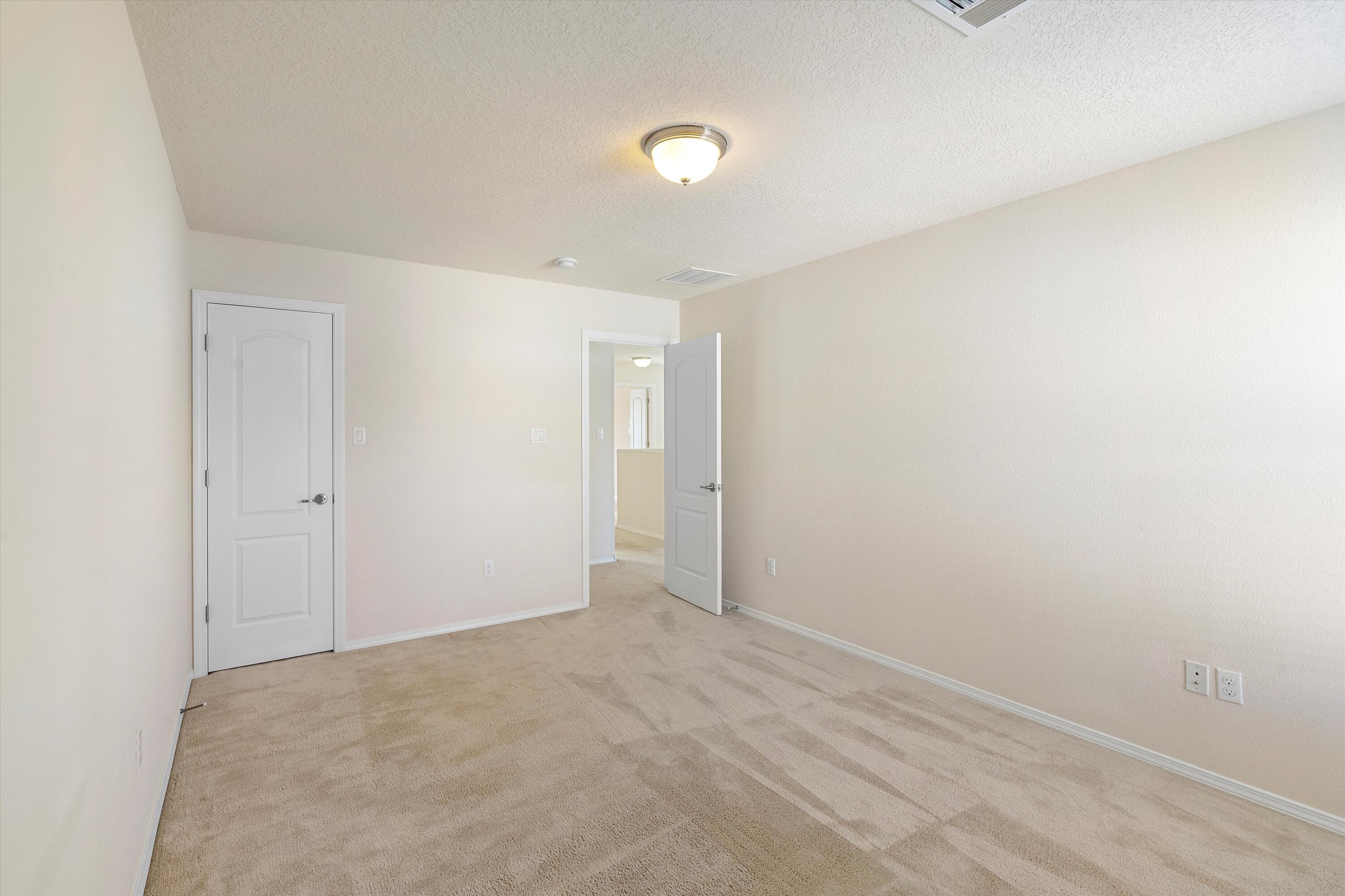 10835 Fort Point Lane NE