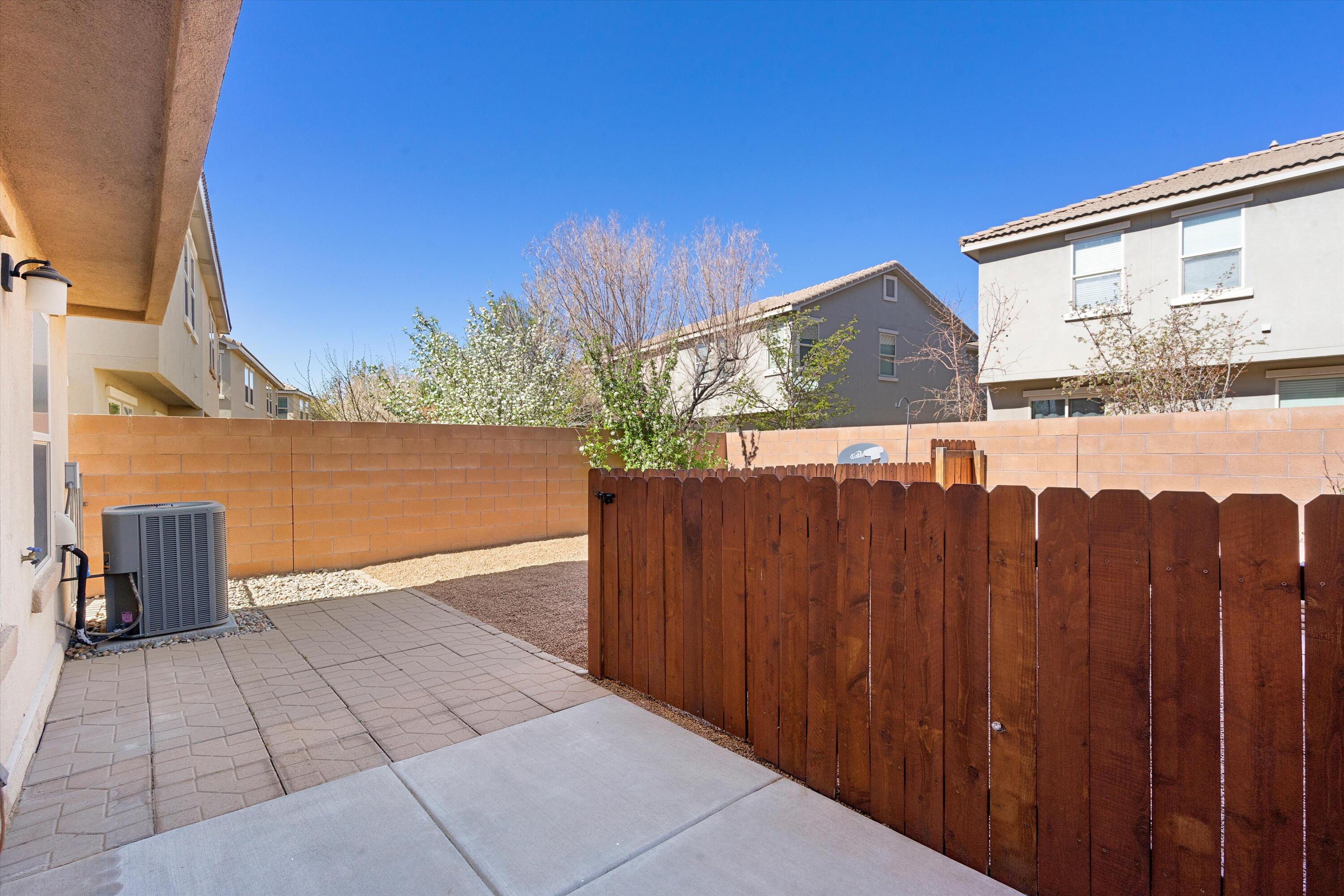 10835 Fort Point Lane NE