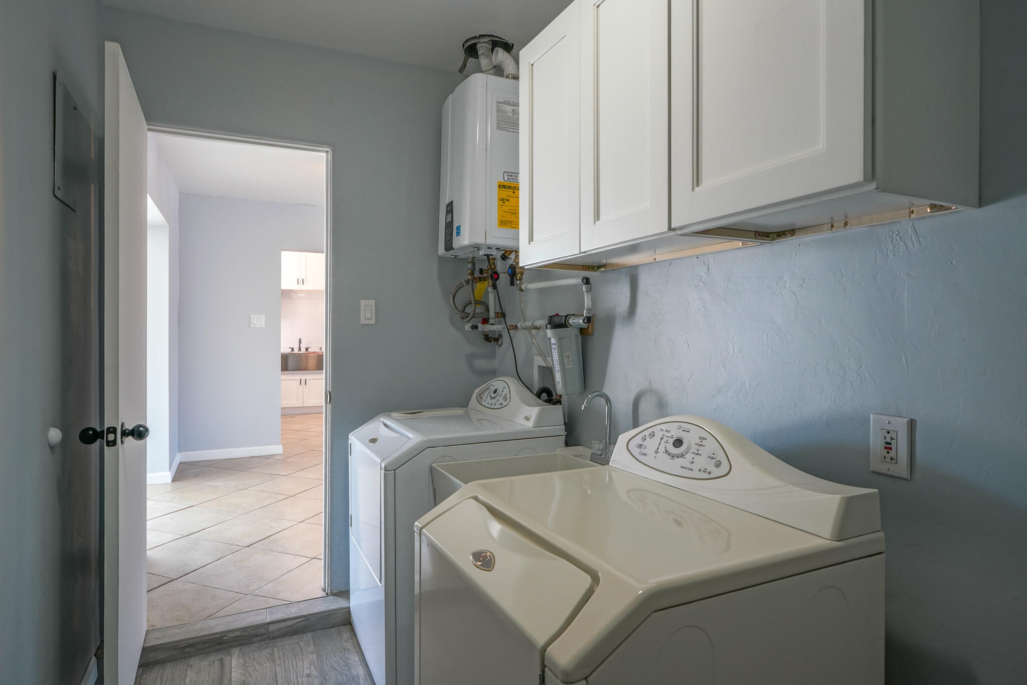 5710 Princess Jeanne Avenue NE