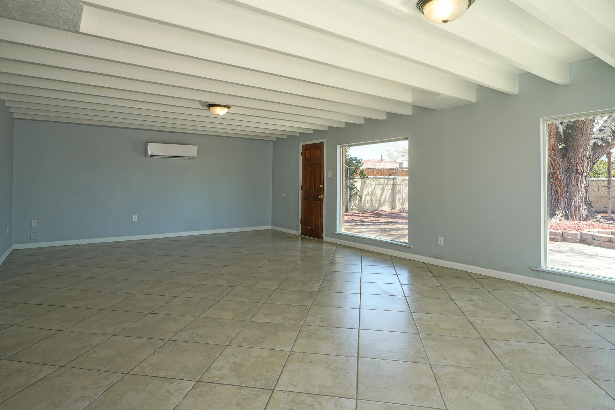 5710 Princess Jeanne Avenue NE