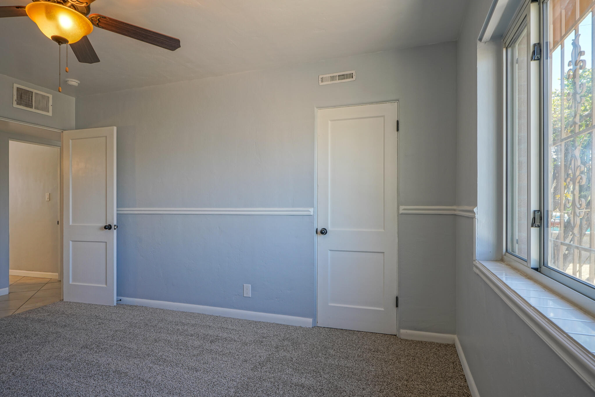 5710 Princess Jeanne Avenue NE