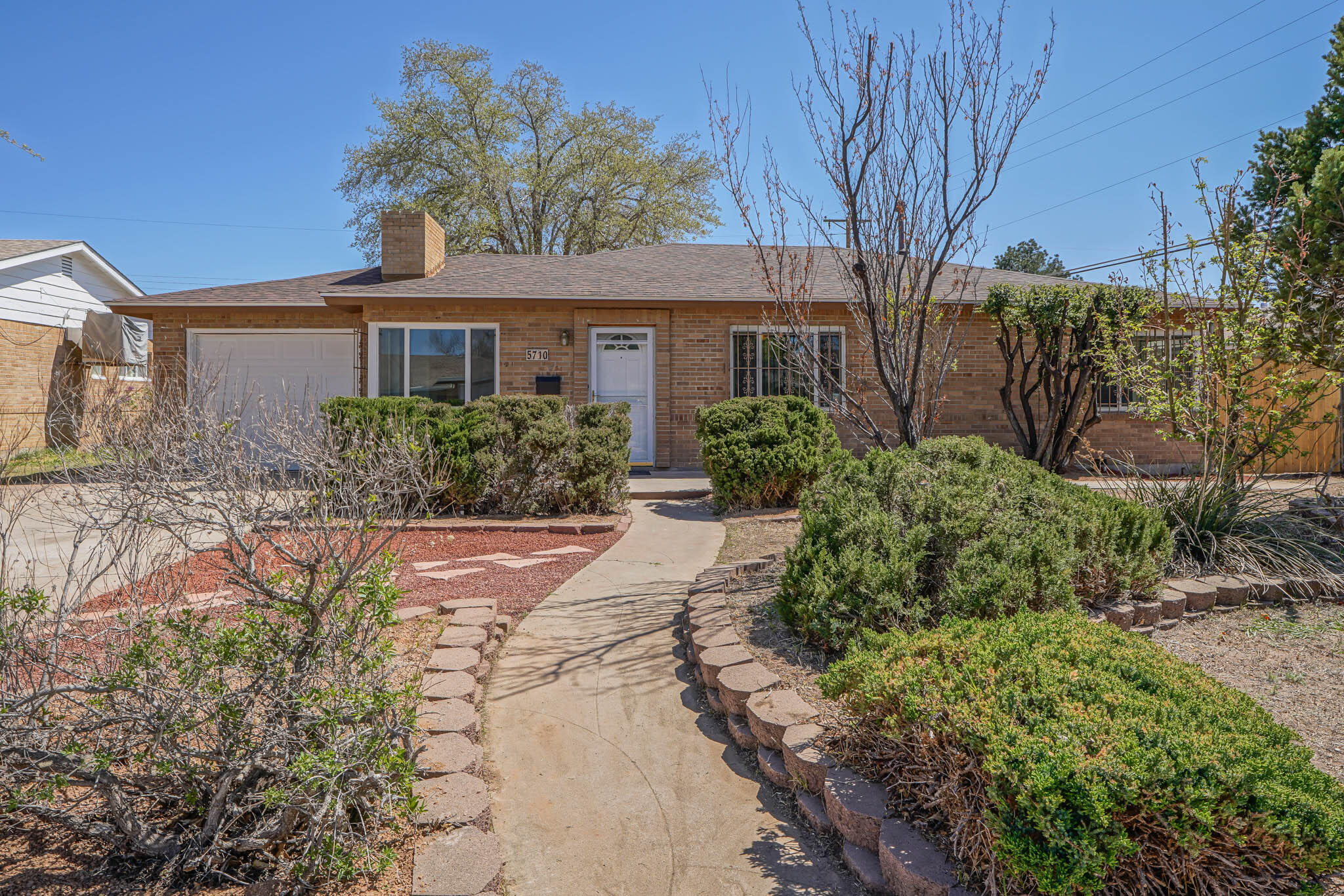 5710 Princess Jeanne Avenue NE