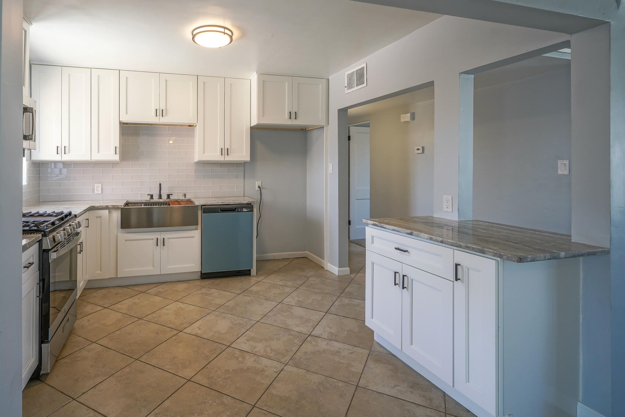 5710 Princess Jeanne Avenue NE