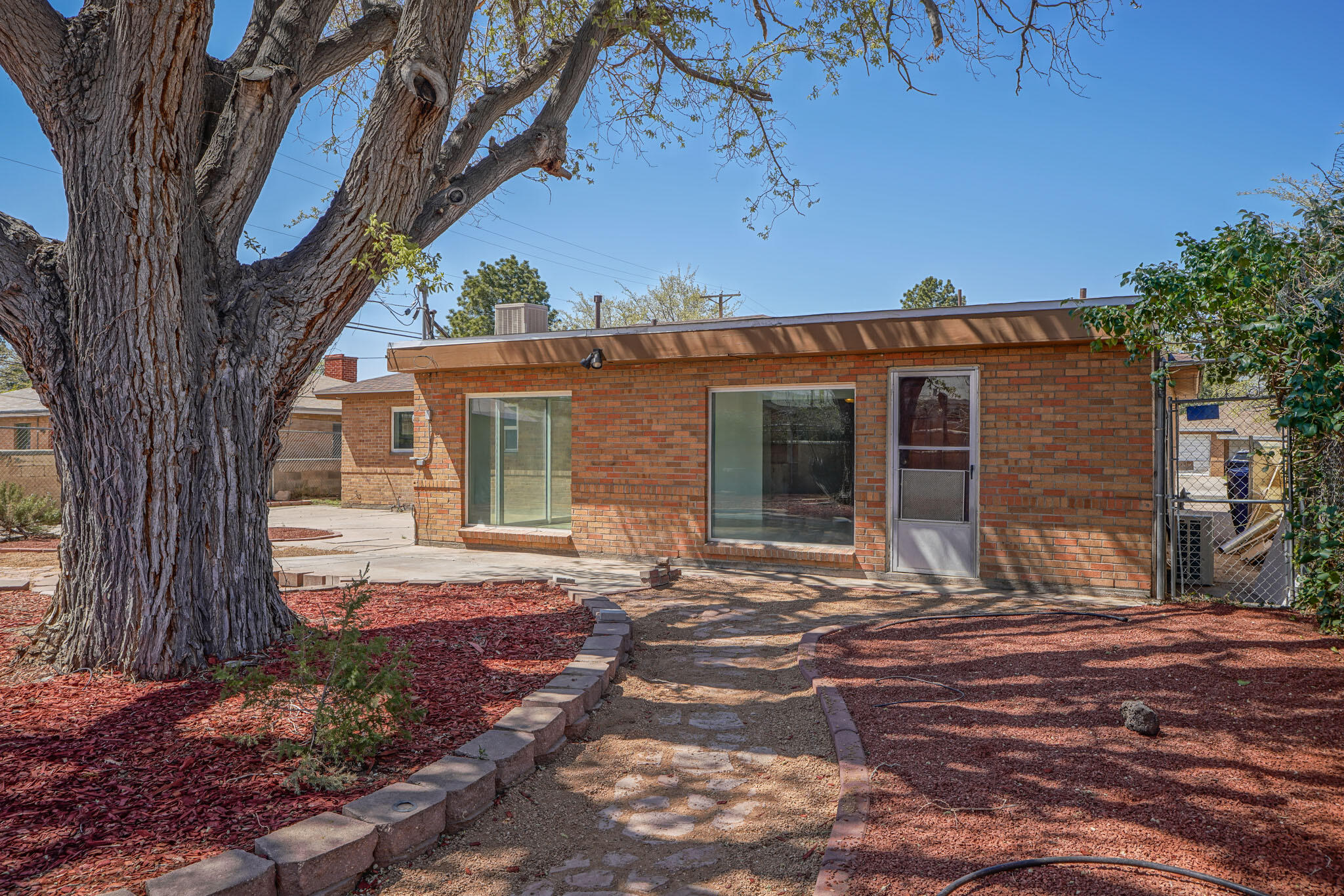 5710 Princess Jeanne Avenue NE