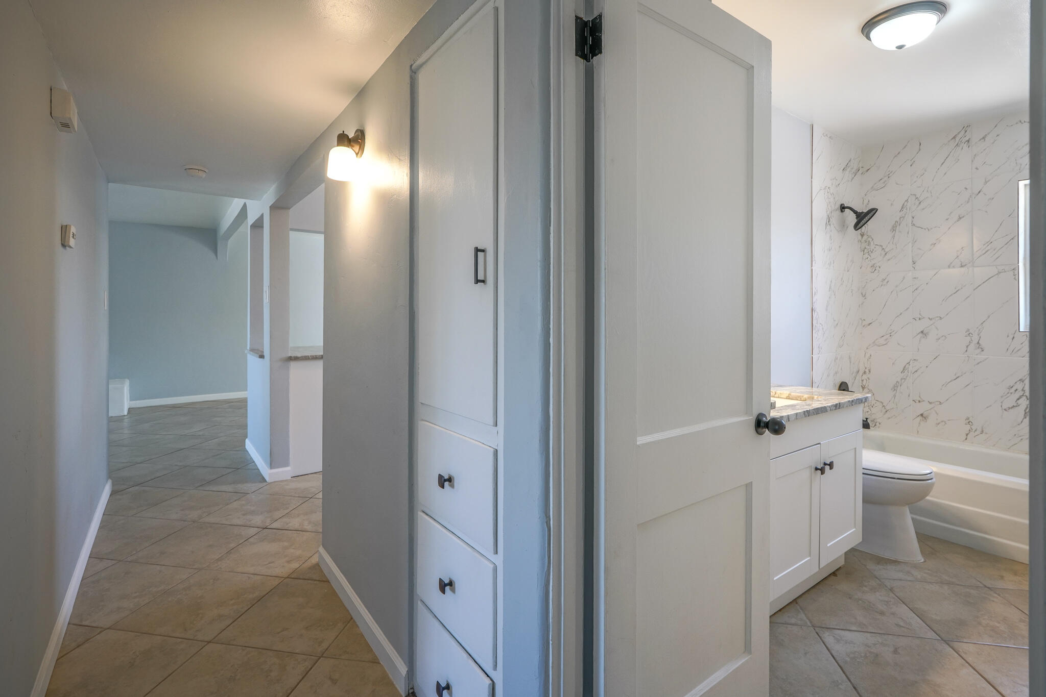 5710 Princess Jeanne Avenue NE