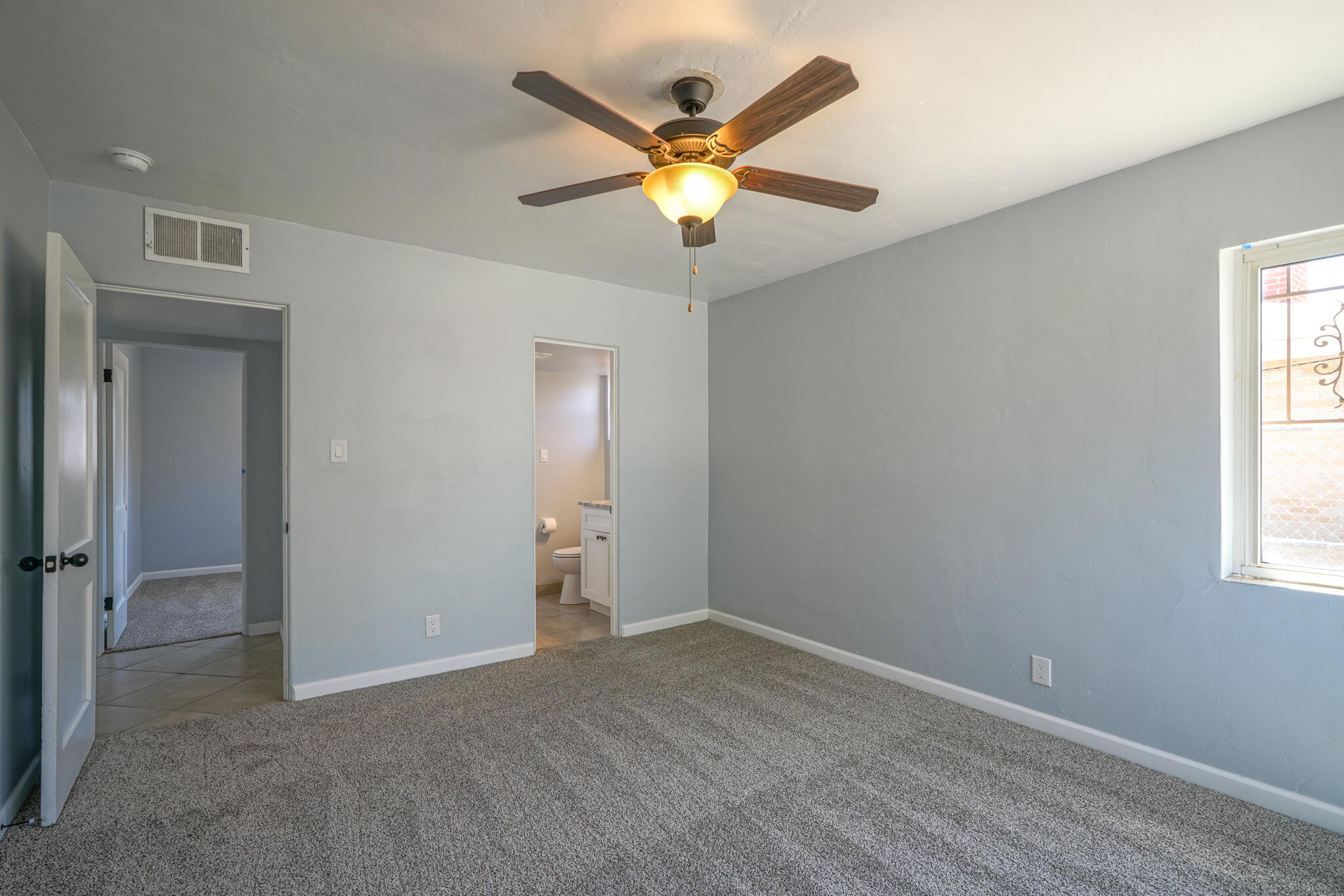 5710 Princess Jeanne Avenue NE