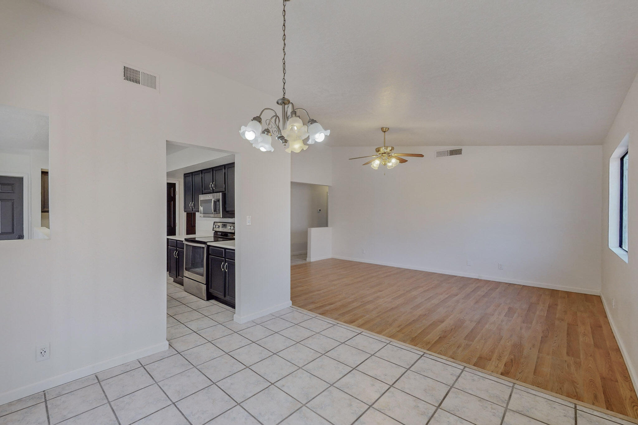 1965 Roanoke Drive NE