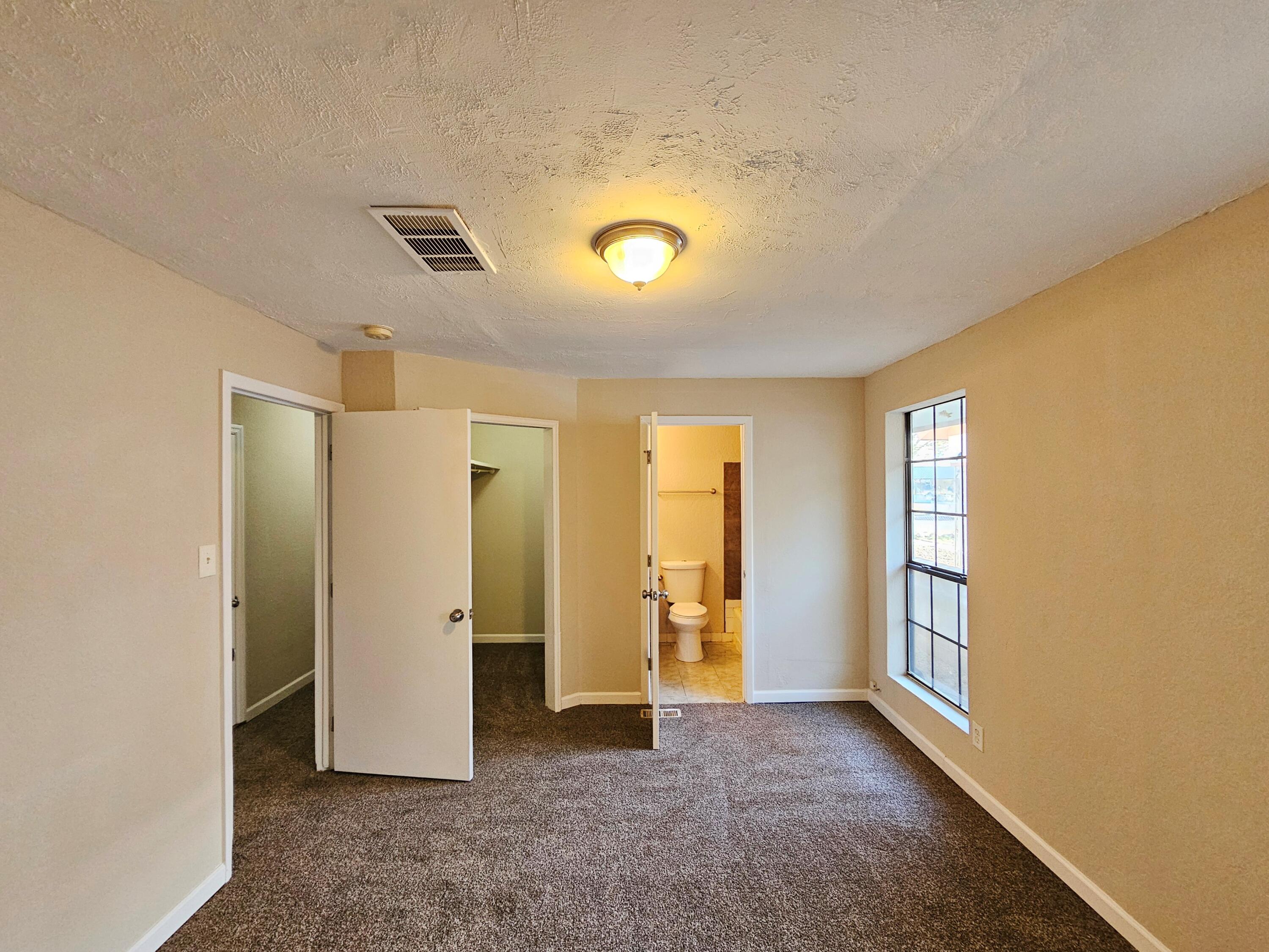 300 W Chavez Avenue