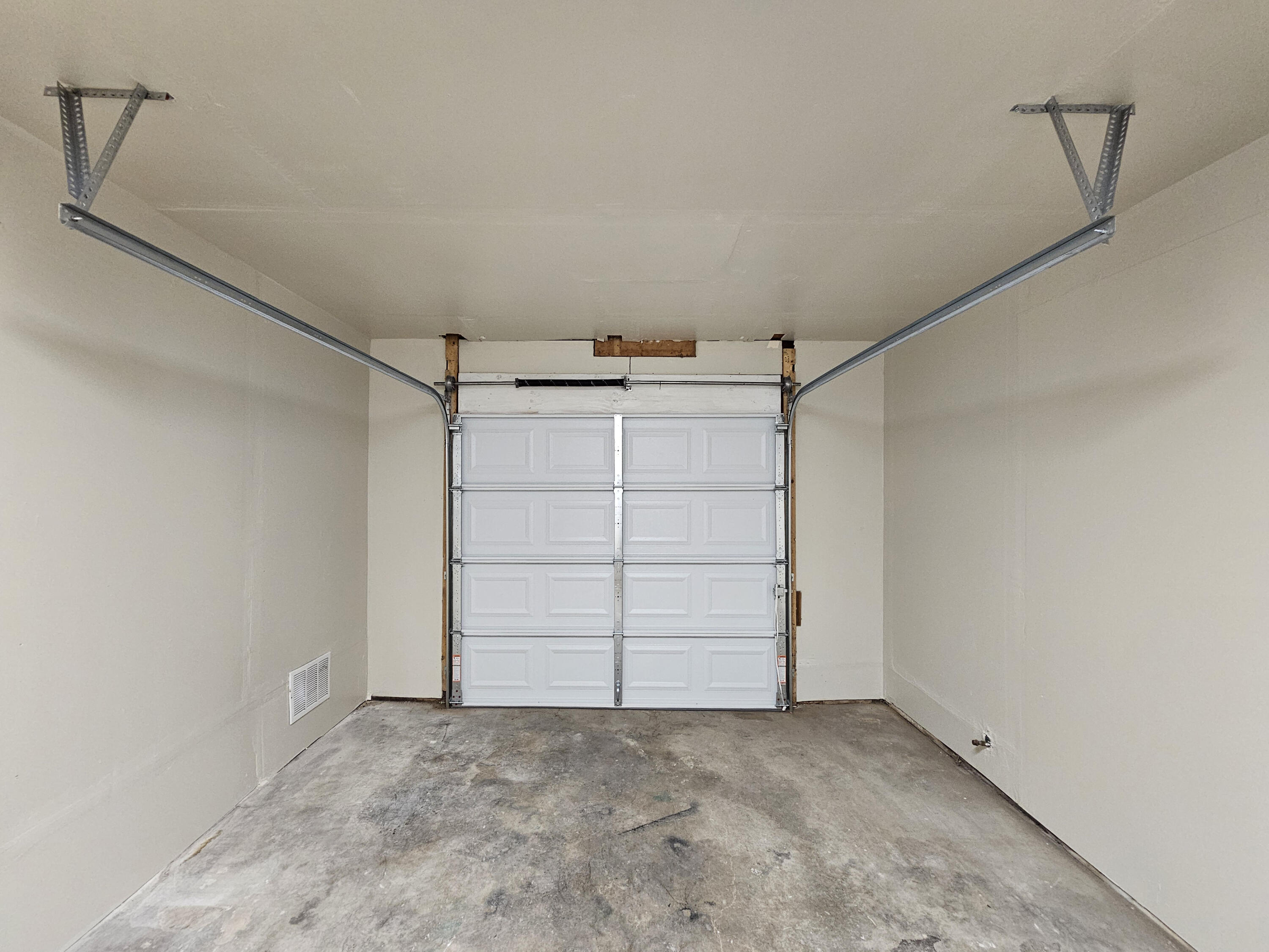 300 W Chavez Avenue