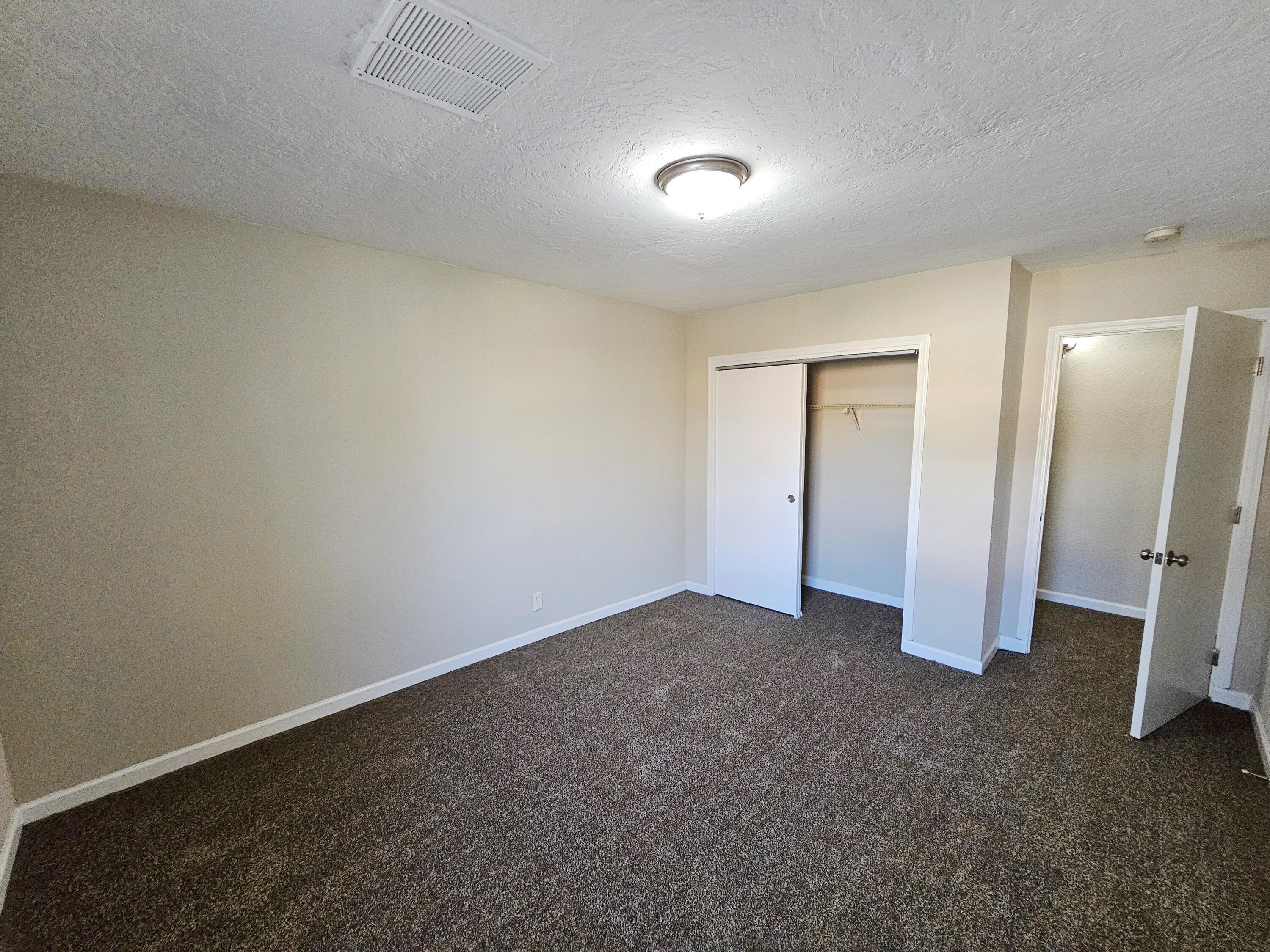 300 W Chavez Avenue