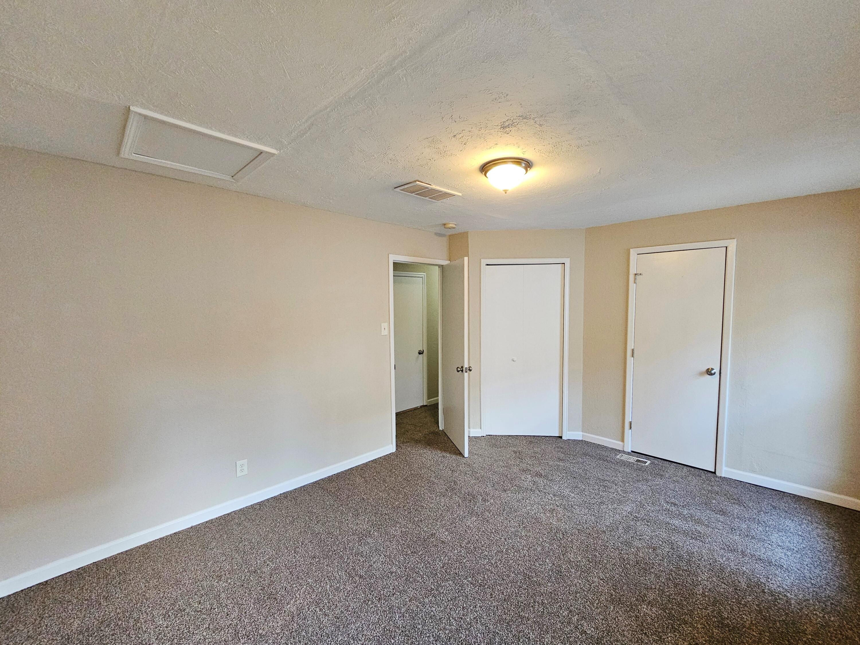 300 W Chavez Avenue