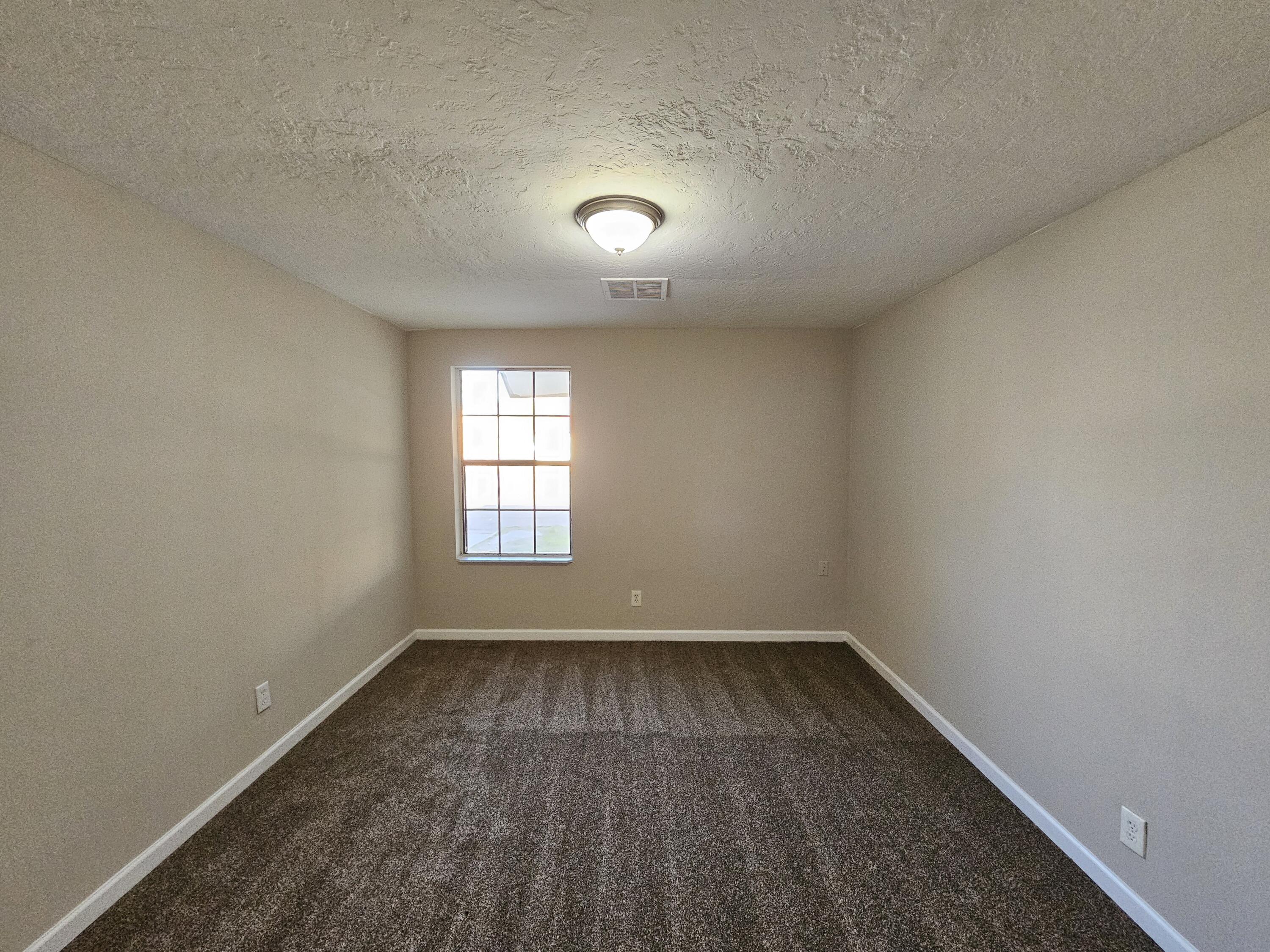 300 W Chavez Avenue