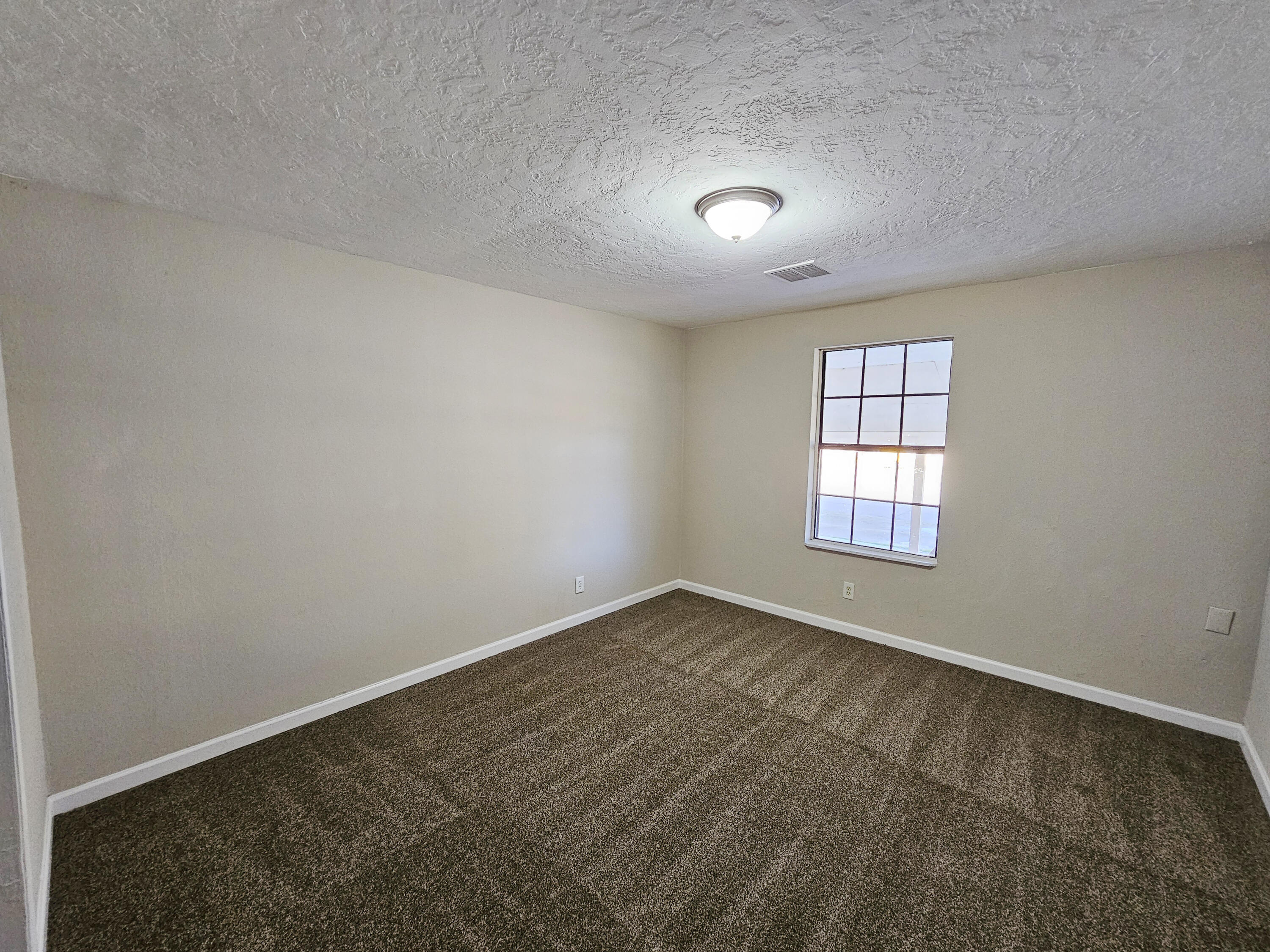 300 W Chavez Avenue