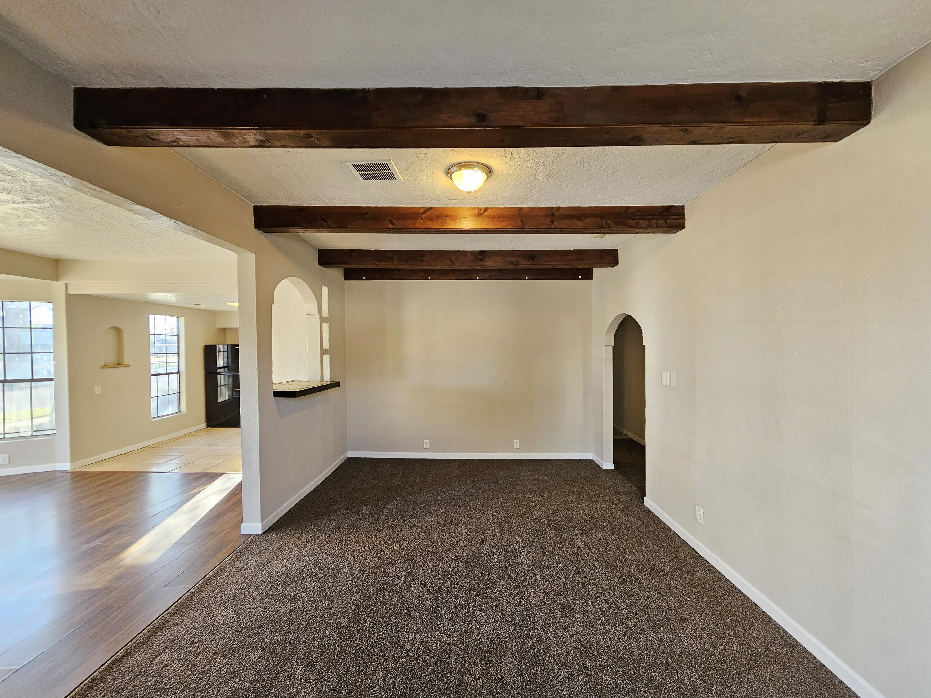 300 W Chavez Avenue