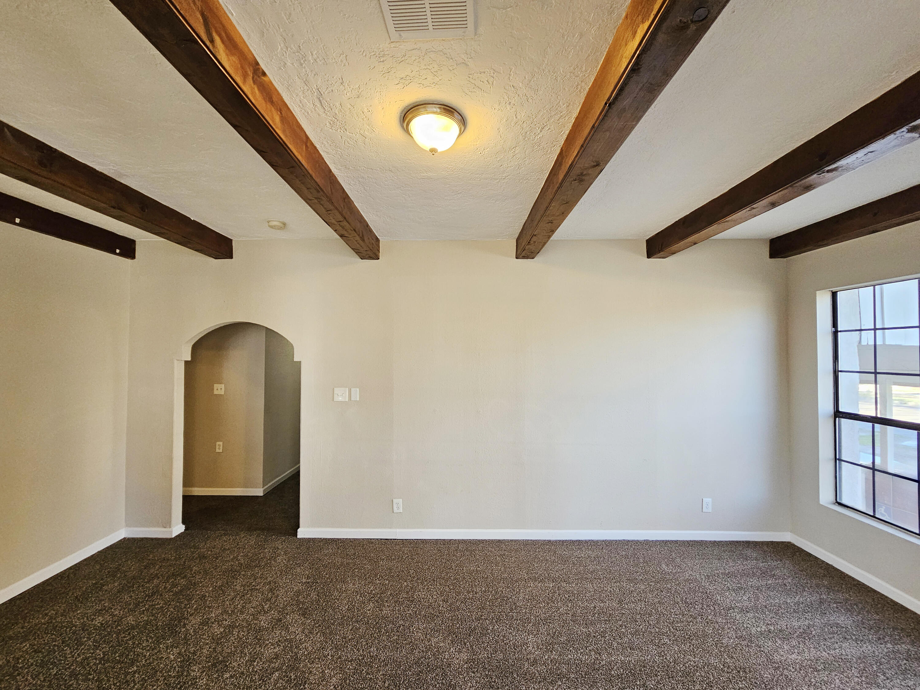 300 W Chavez Avenue