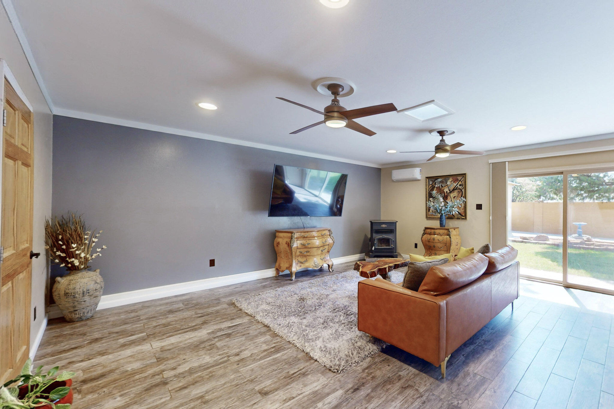 3559 Colorado Street NE