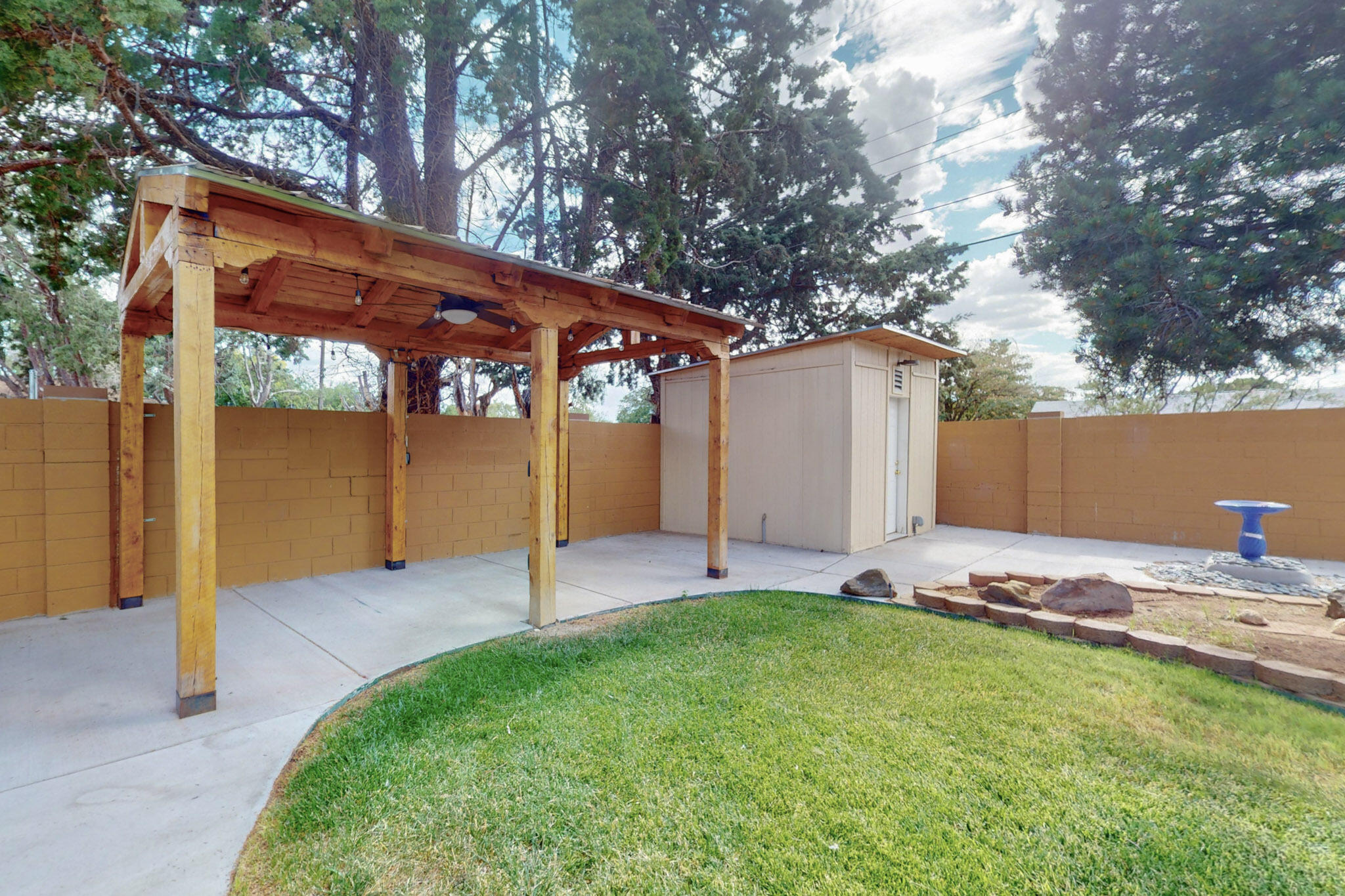 3559 Colorado Street NE
