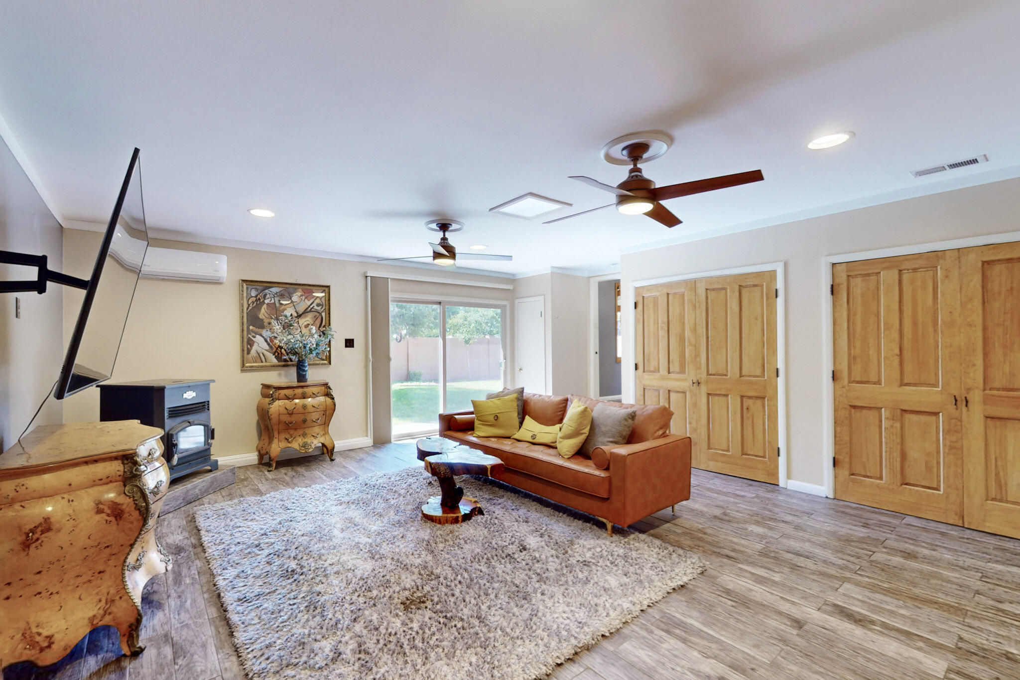 3559 Colorado Street NE