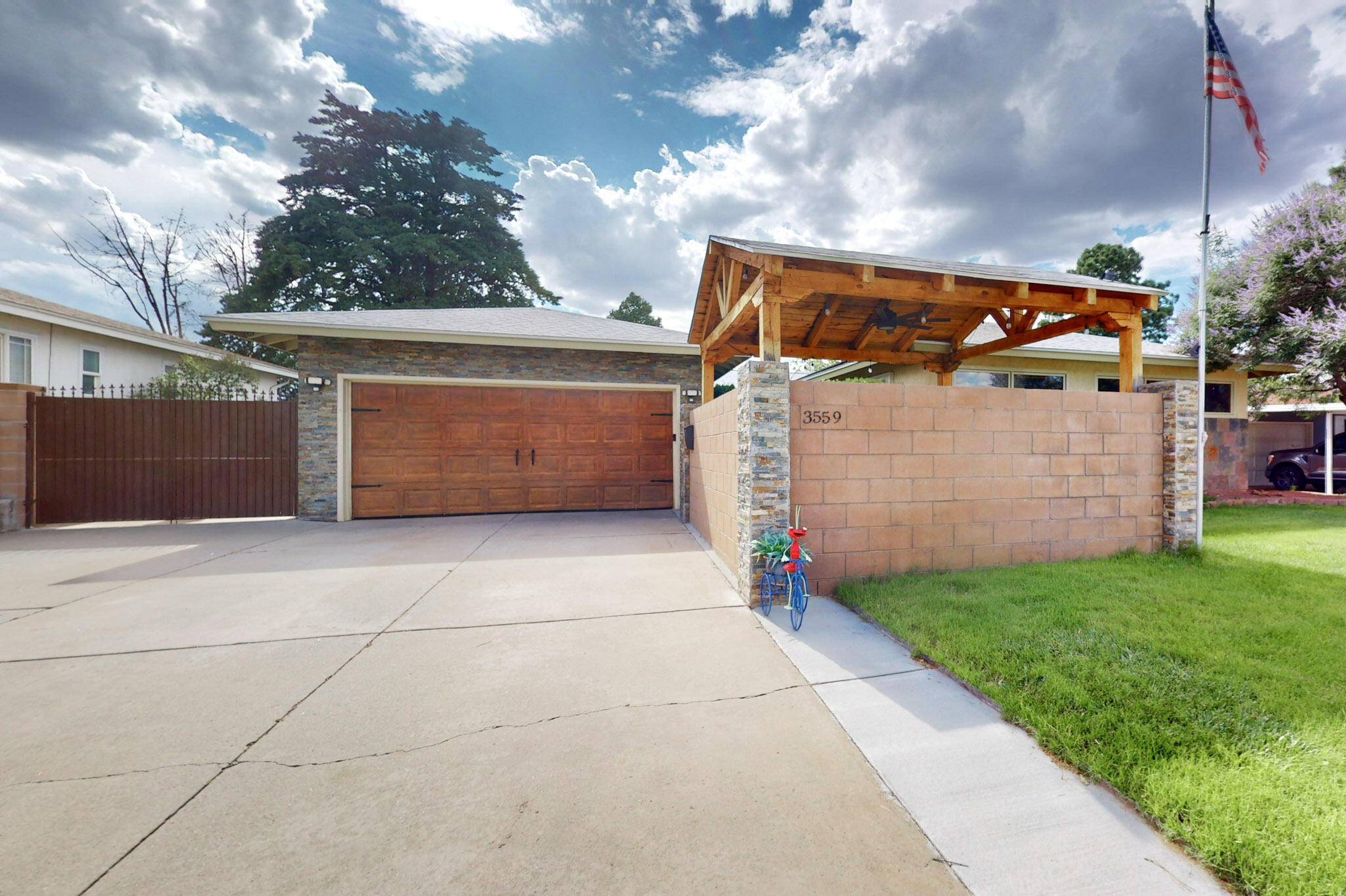 3559 Colorado Street NE