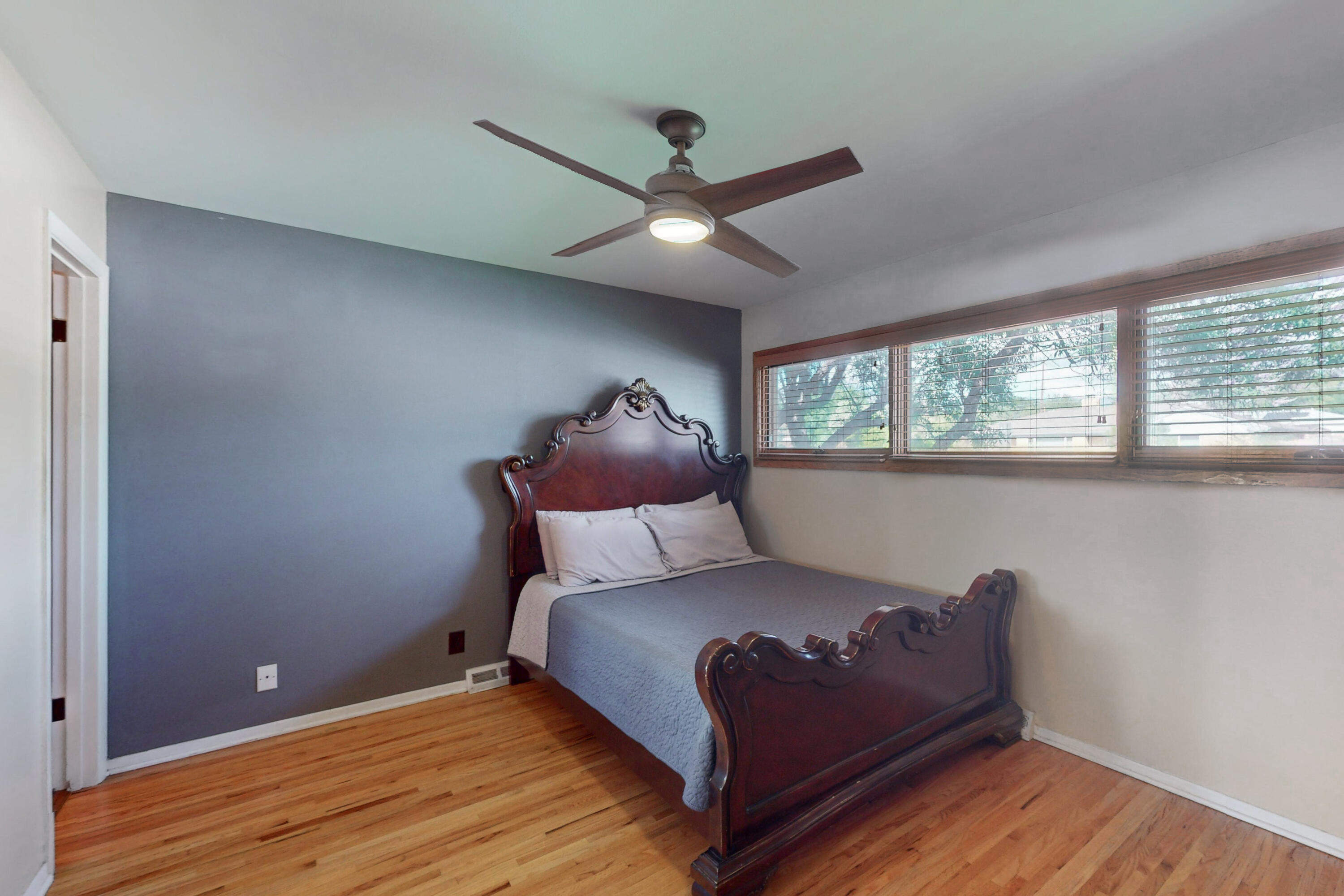 3559 Colorado Street NE