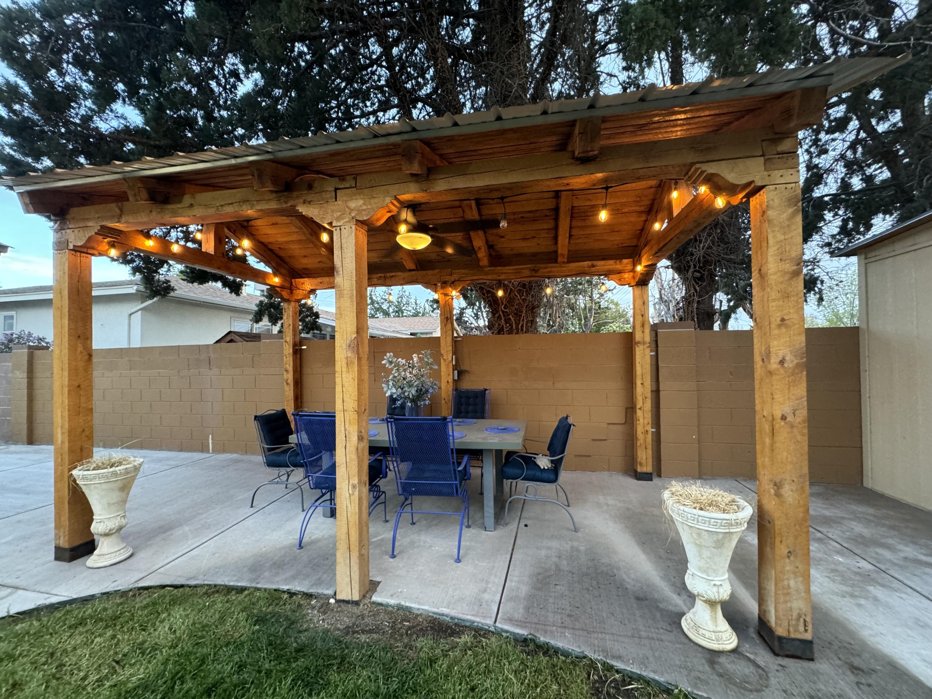 3559 Colorado Street NE