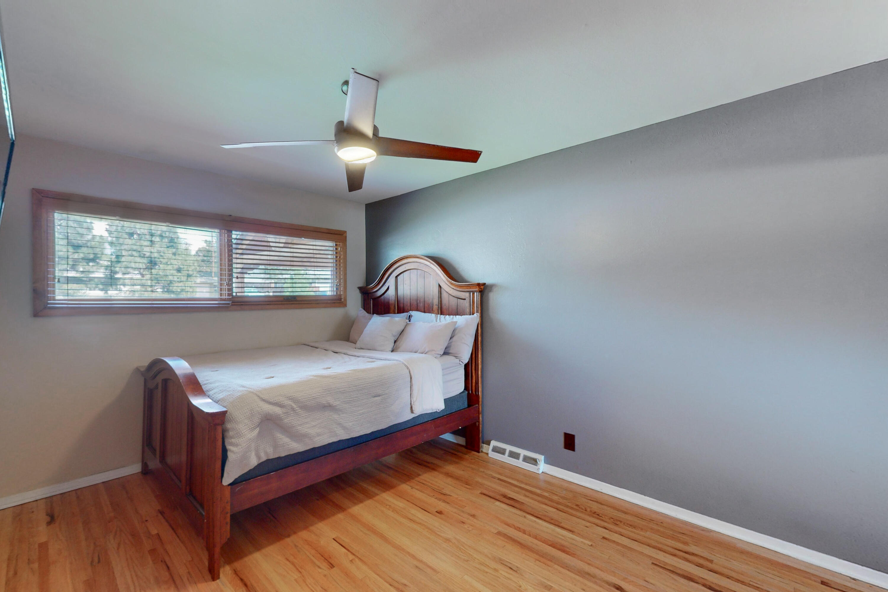 3559 Colorado Street NE