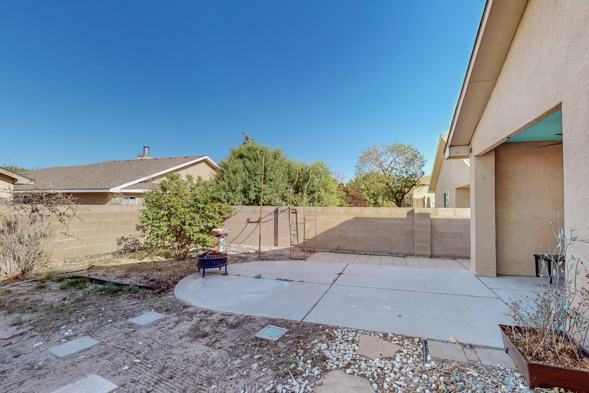 10212 Ventana Hills Road NW