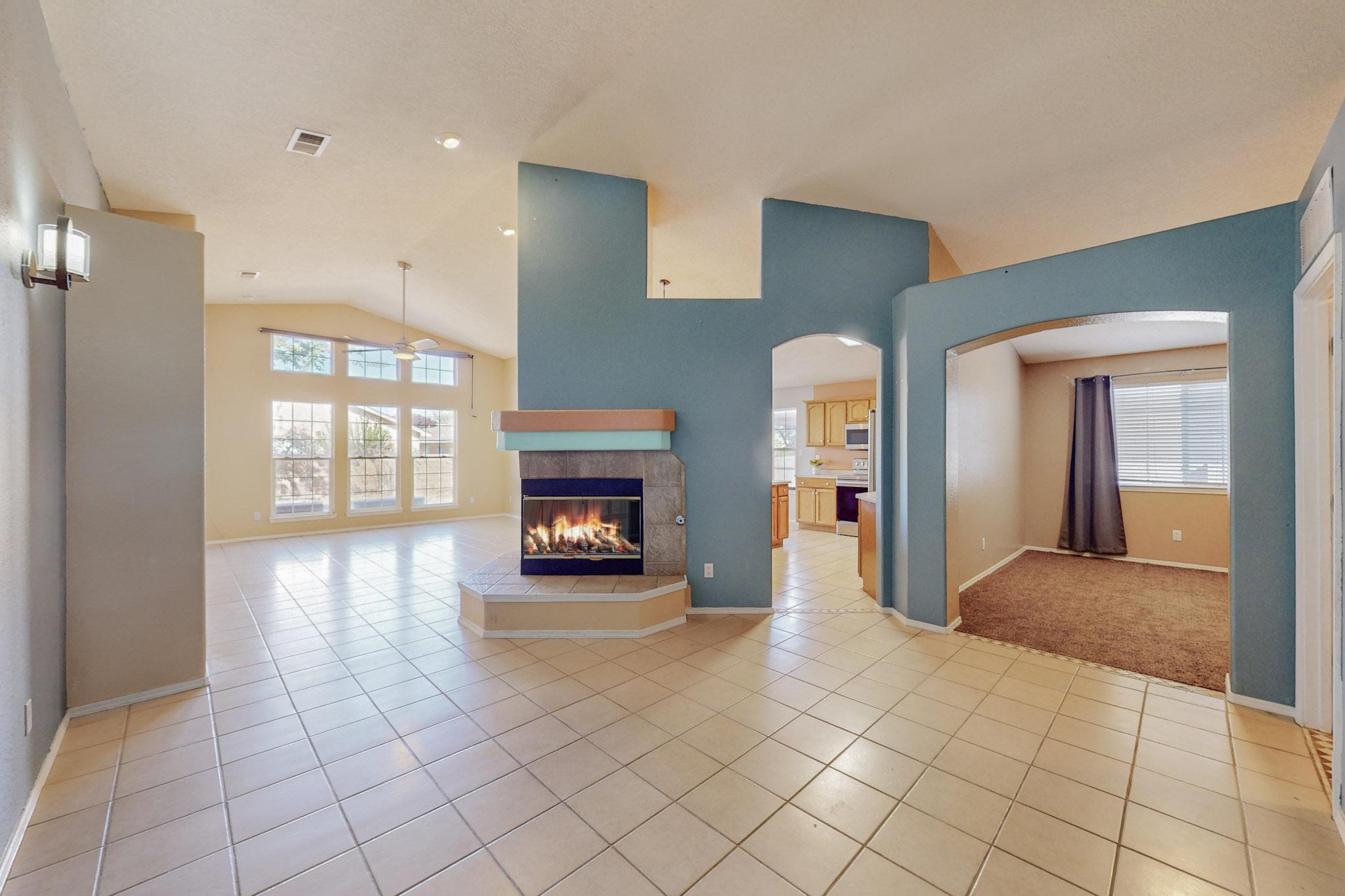 10212 Ventana Hills Road NW