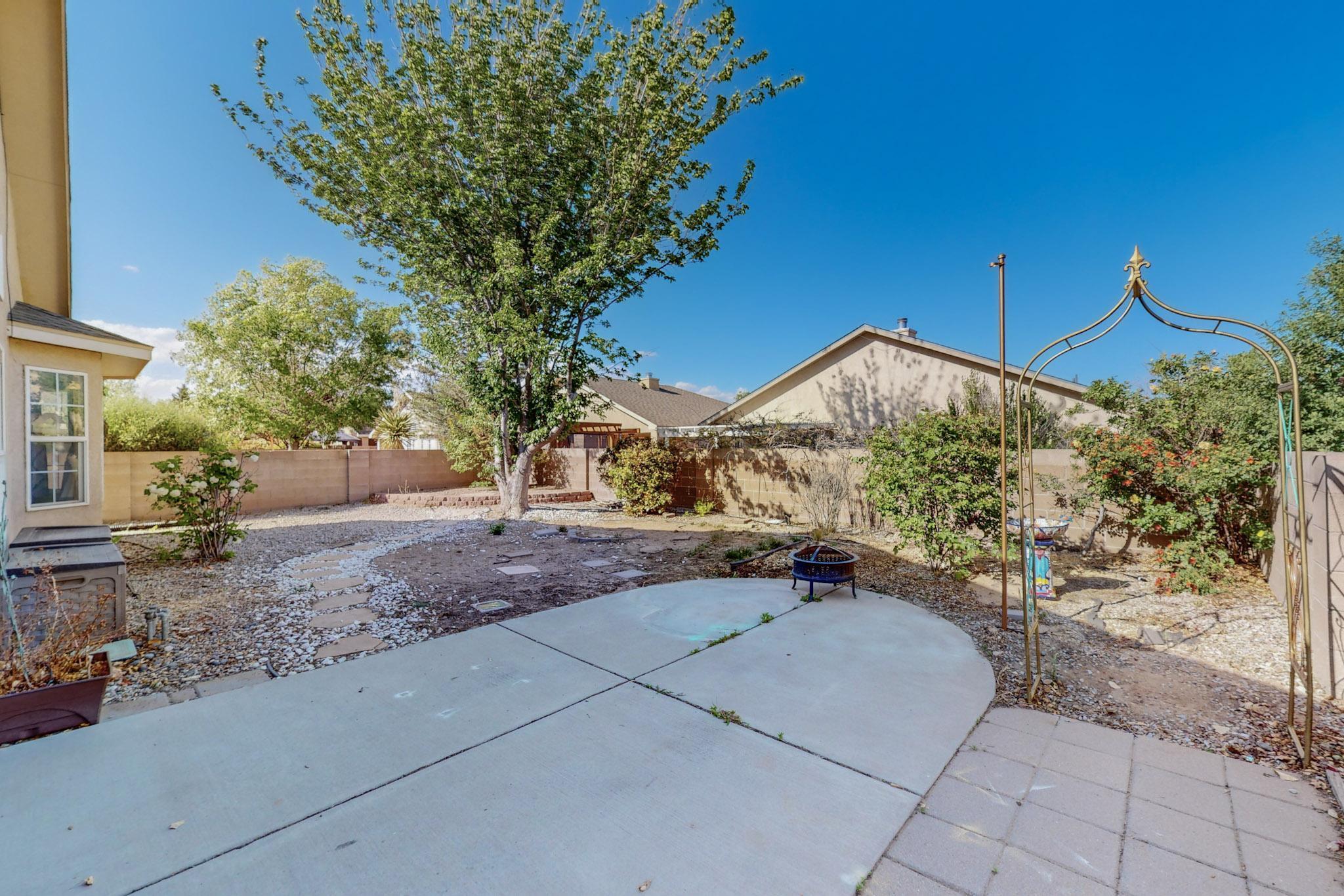 10212 Ventana Hills Road NW