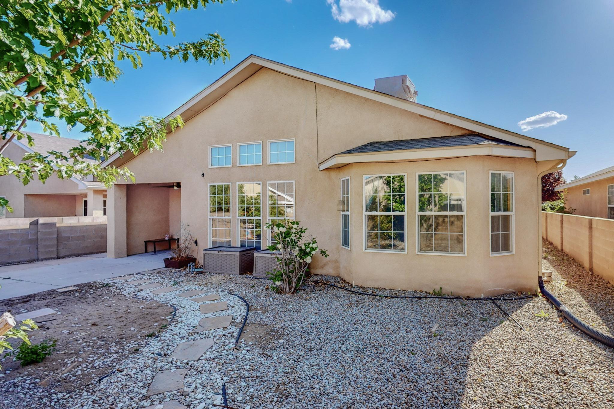 10212 Ventana Hills Road NW