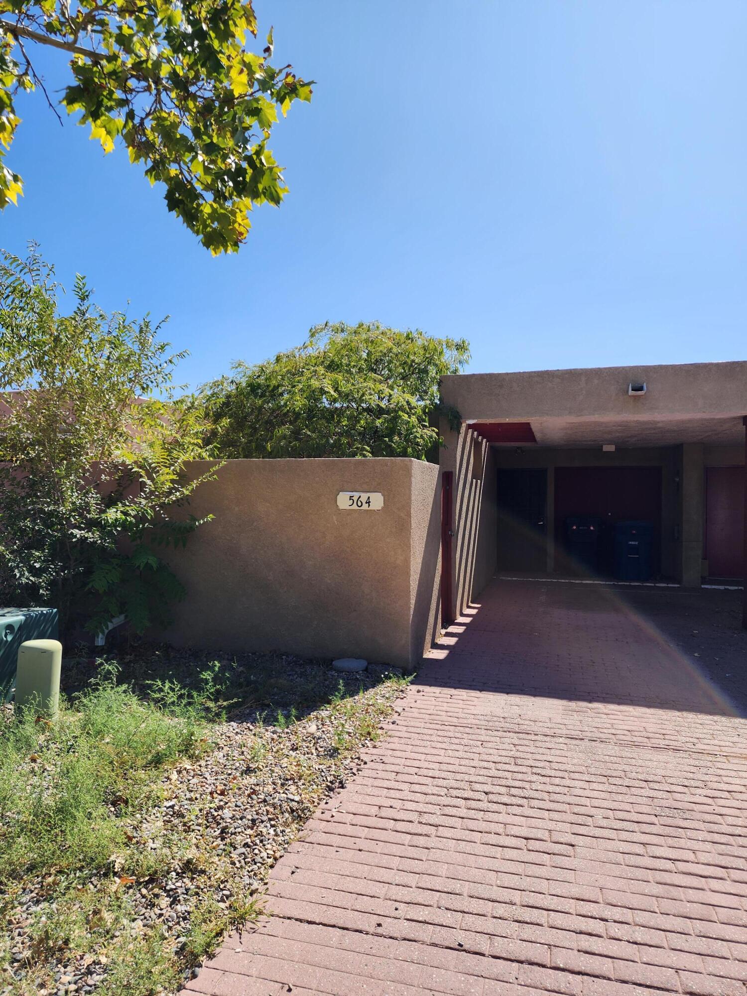 564 Aztec Road NW