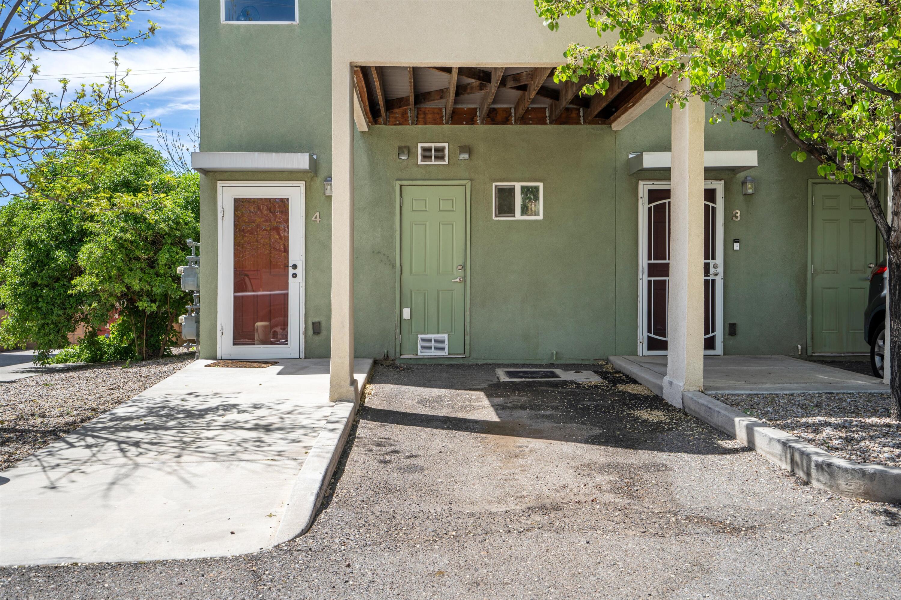 702 Broadway Boulevard SE 4
